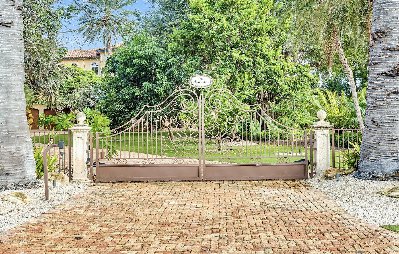 301 Ixora Street
