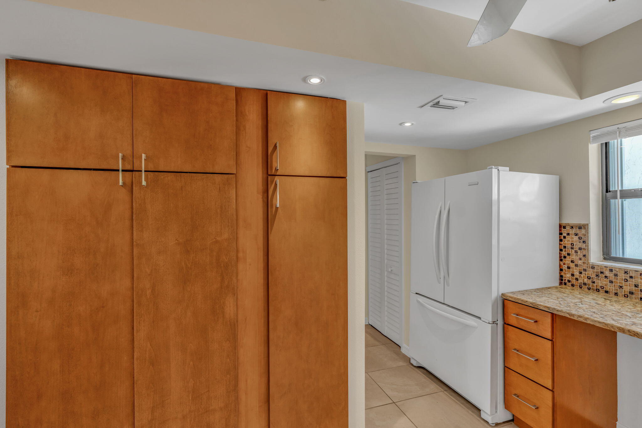 601 W Ocean Drive 414D