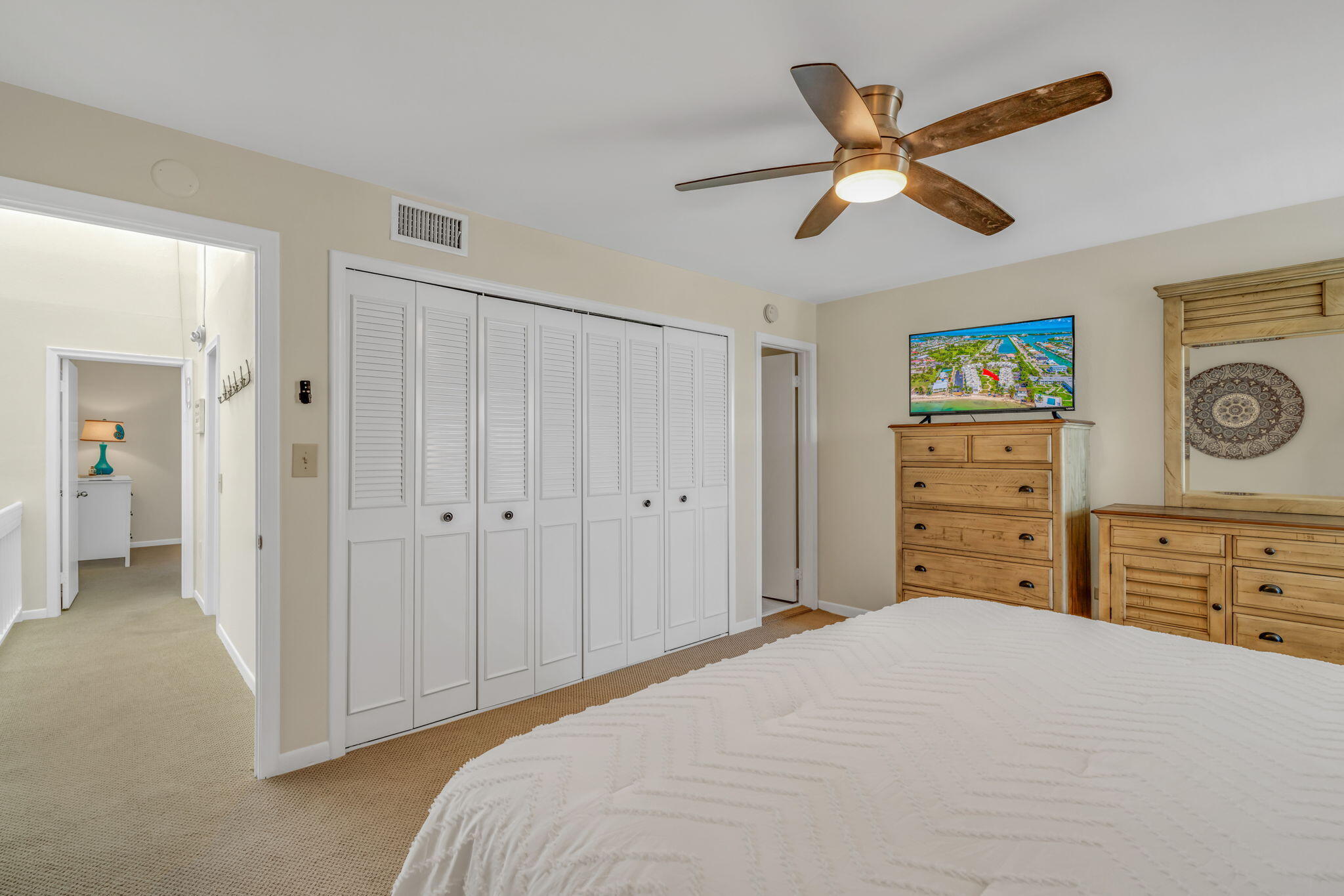 601 W Ocean Drive 414D