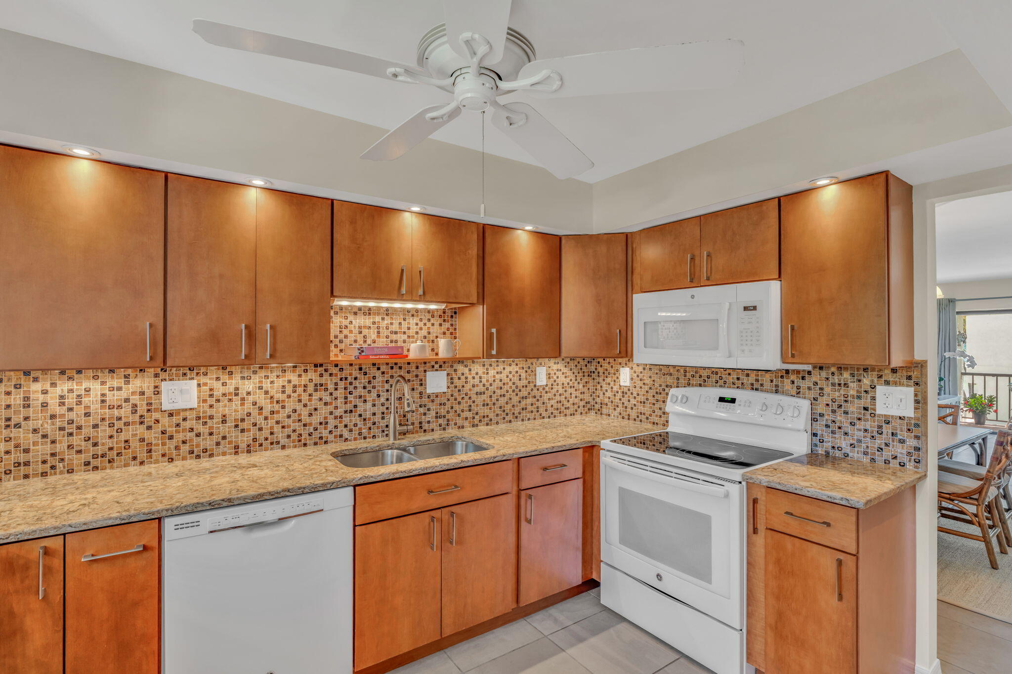 601 W Ocean Drive 414D