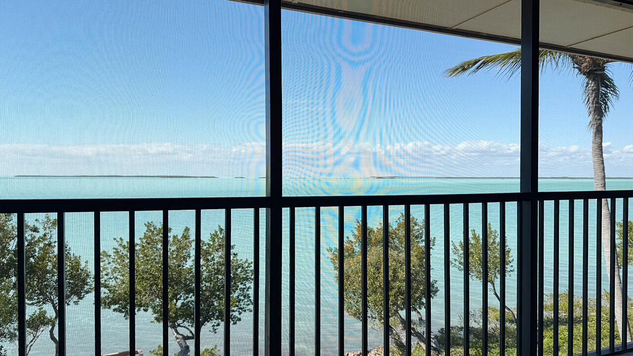 96000 Overseas Highway EE33 + 36' Boat Slip