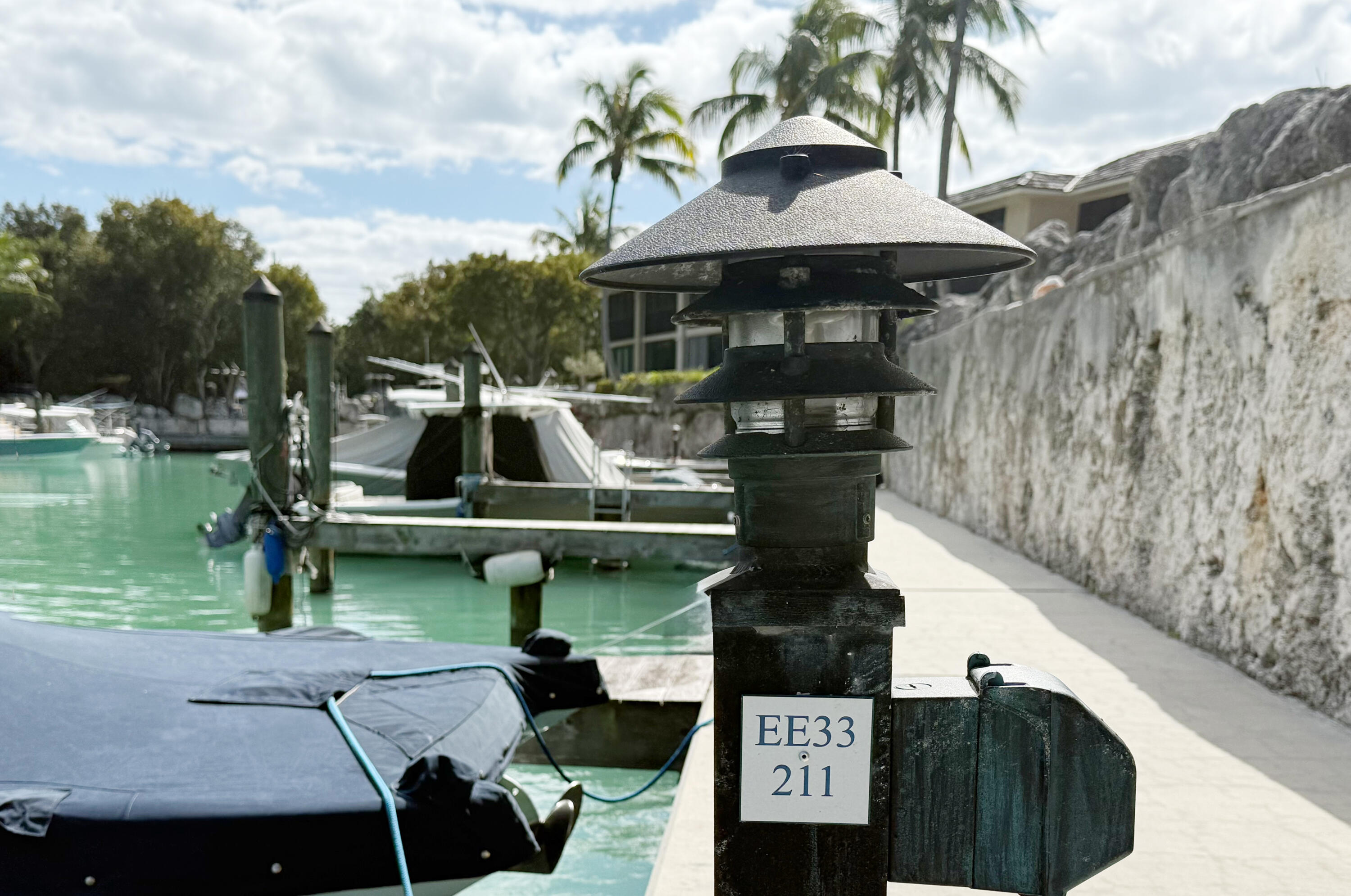 96000 Overseas Highway EE33 + 36' Boat Slip