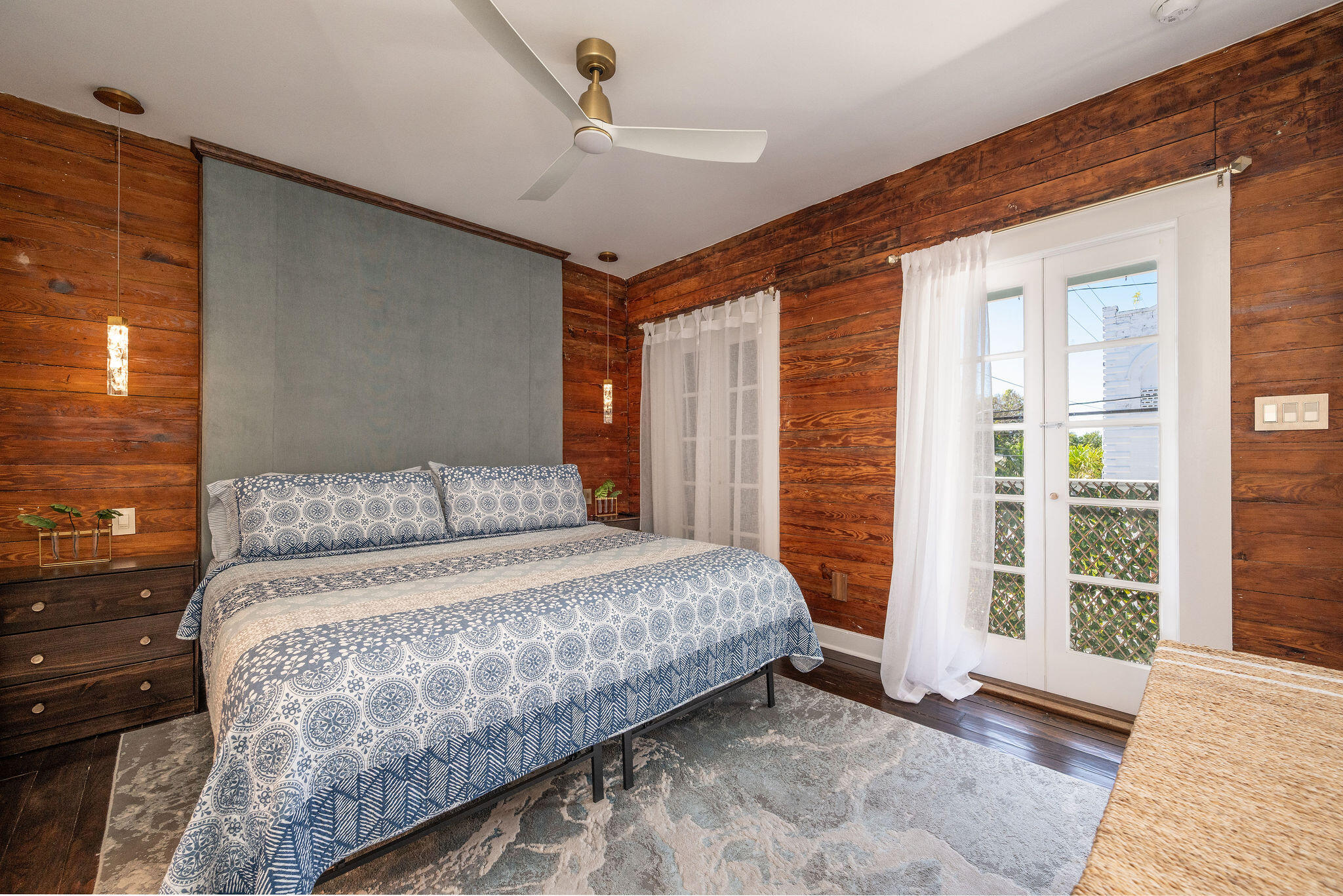 927 Thomas Street #2