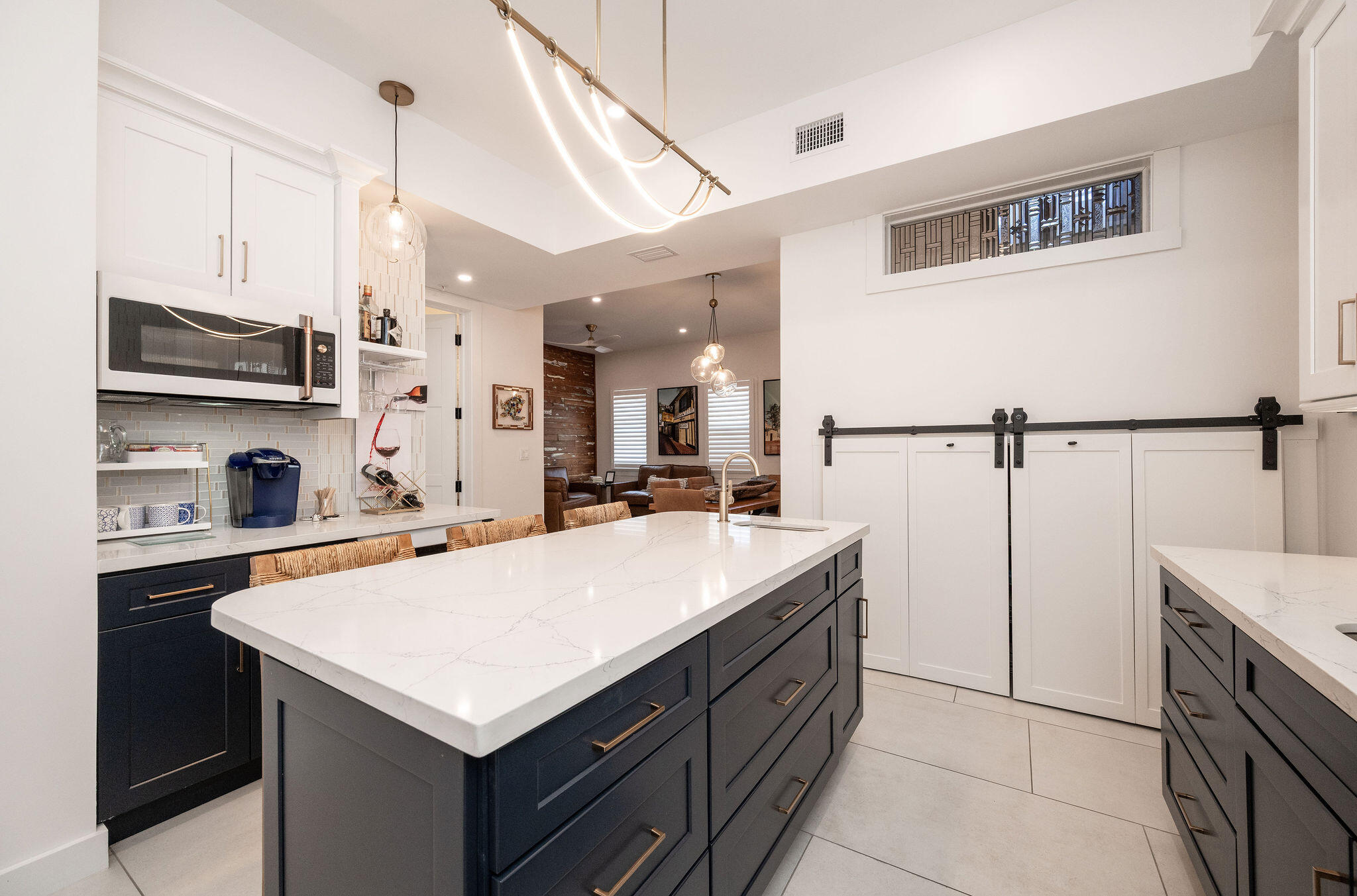 927 Thomas Street #2