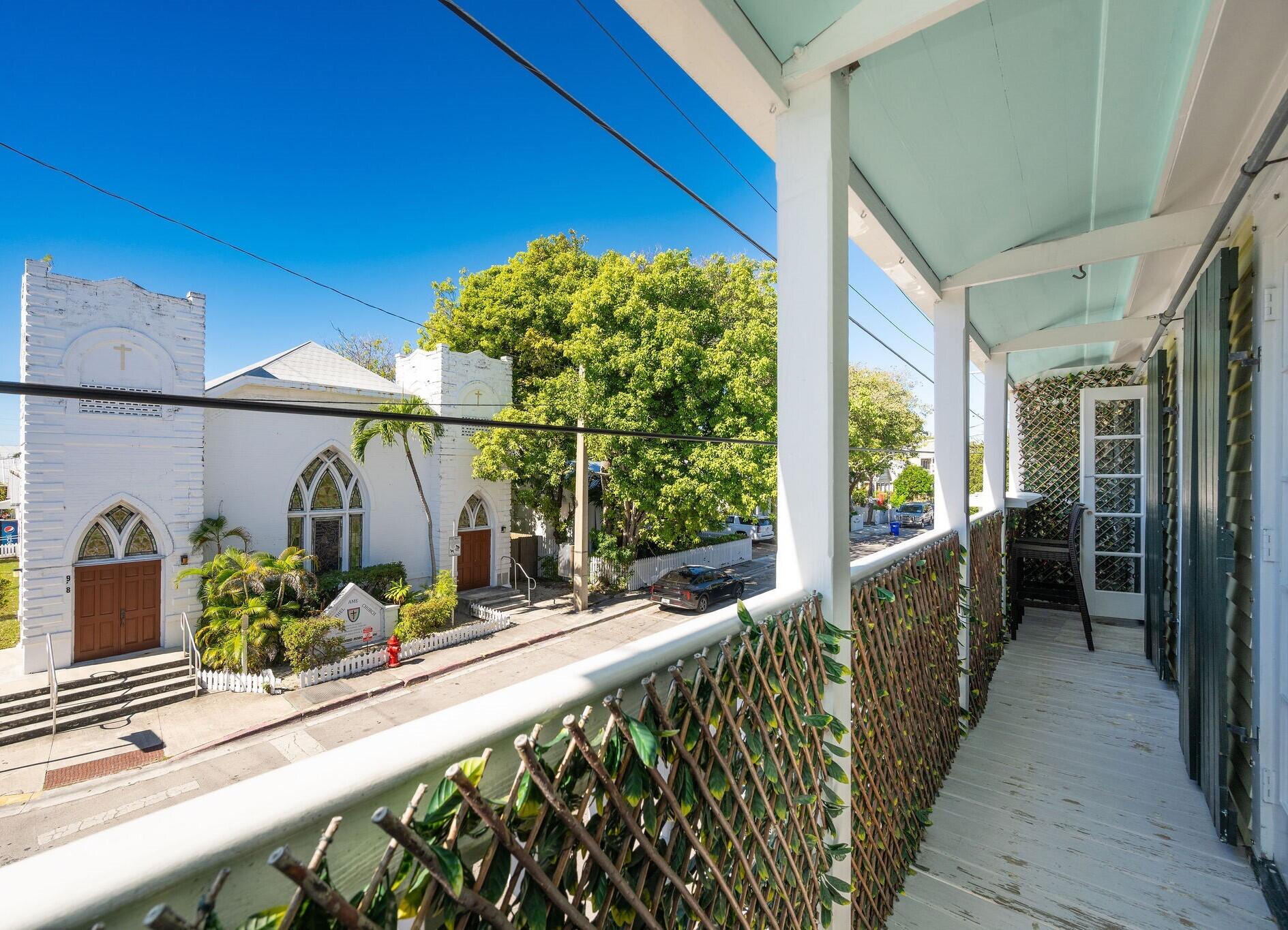 927 Thomas Street #2