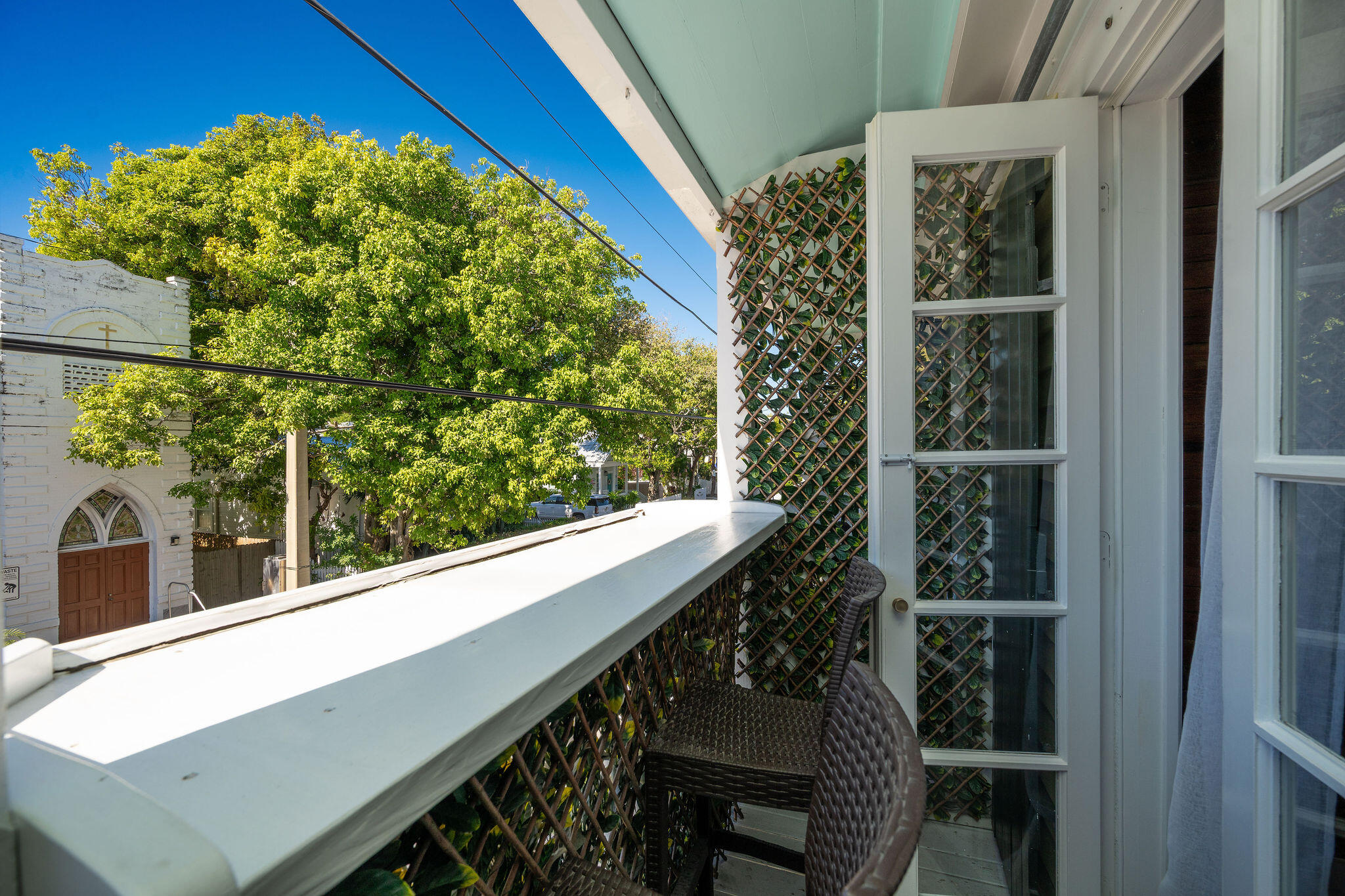 927 Thomas Street #2