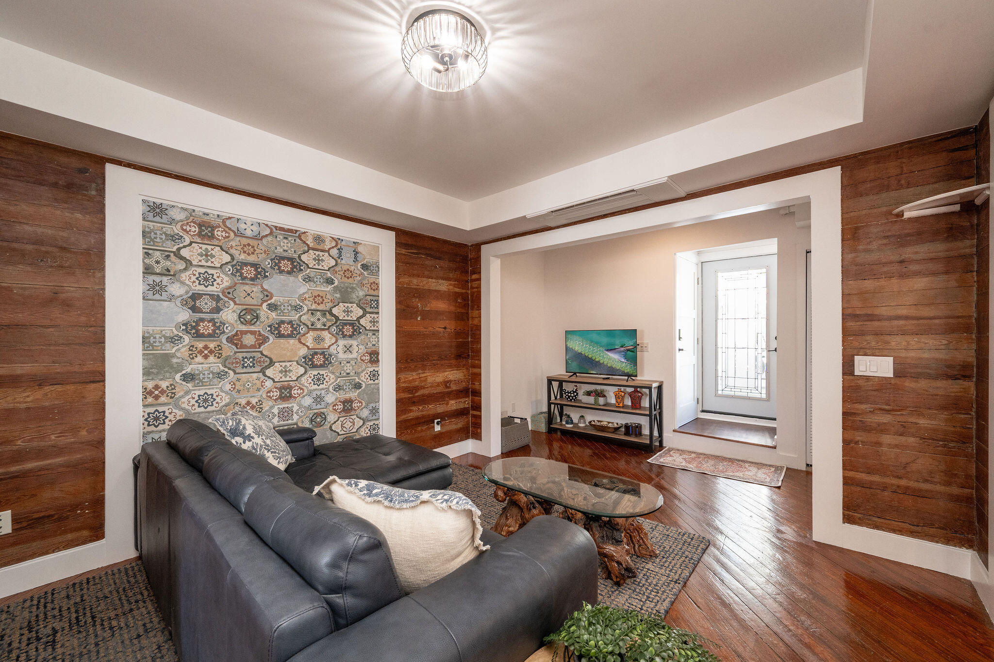 927 Thomas Street #4