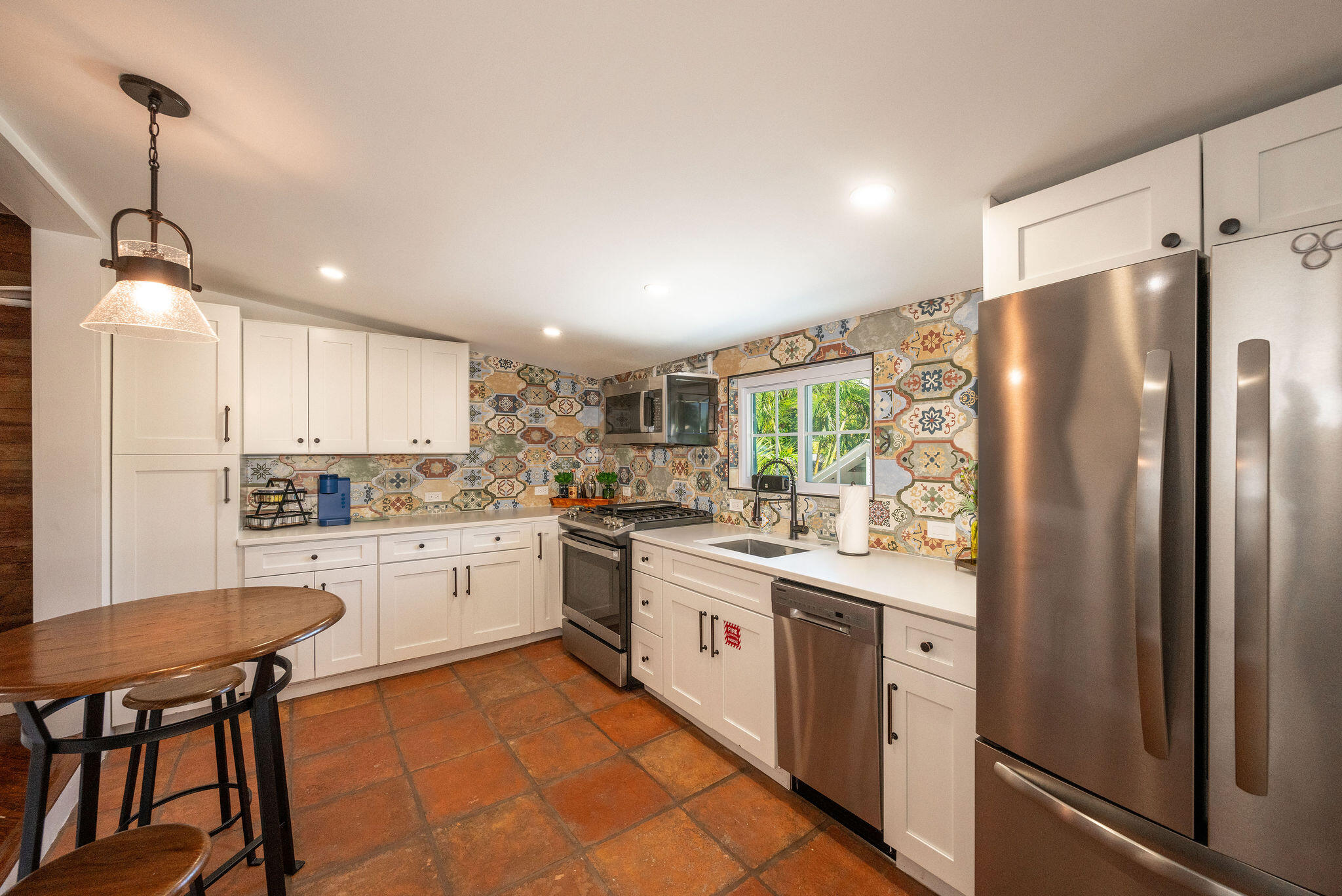 927 Thomas Street #4
