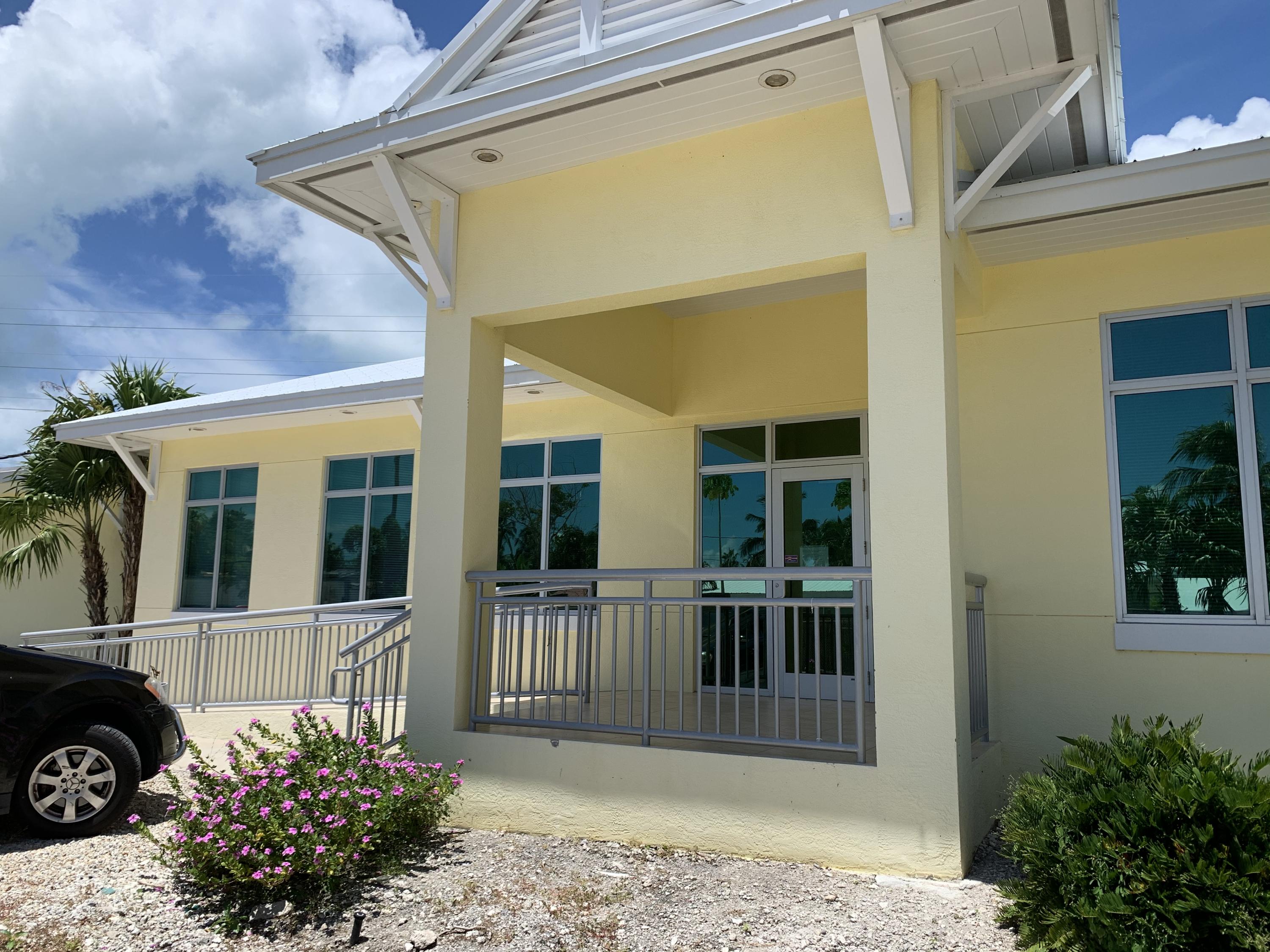9141 Overseas Highway Office 4