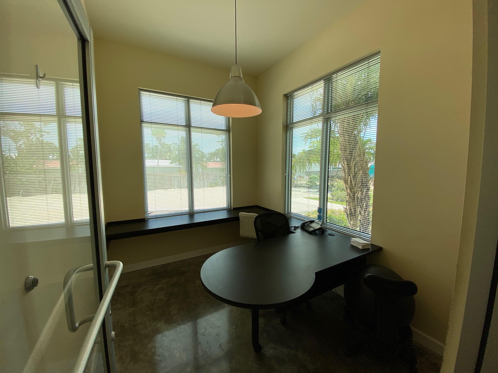 9141 Overseas Highway Office 4