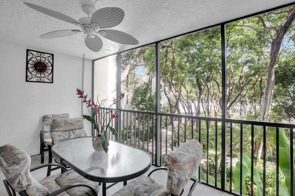 97652 Overseas Highway APT M10