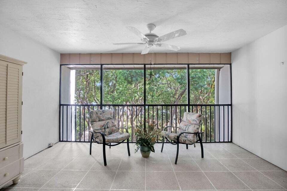 97652 Overseas Highway APT M10