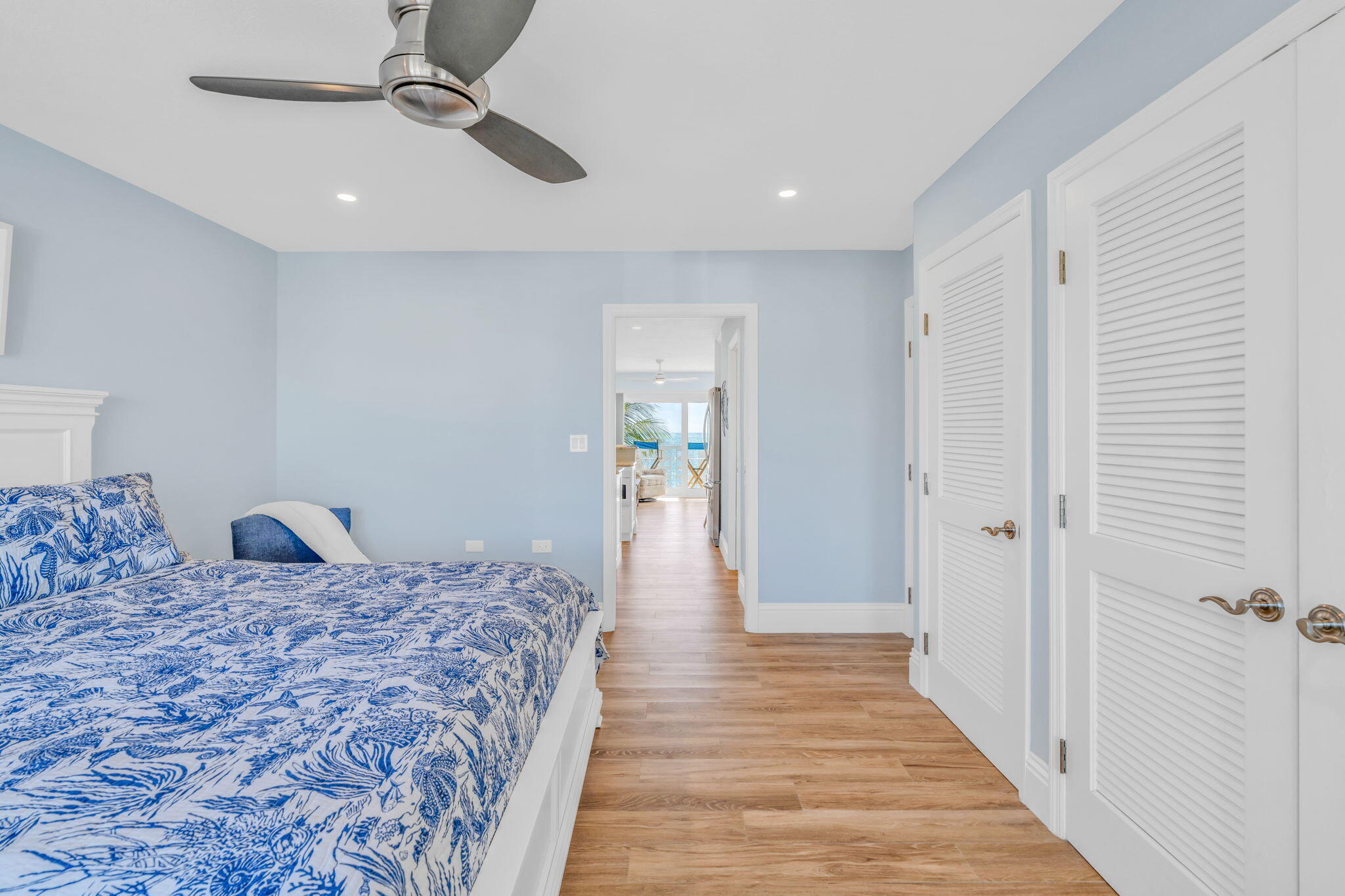 755 W Ocean Drive 7