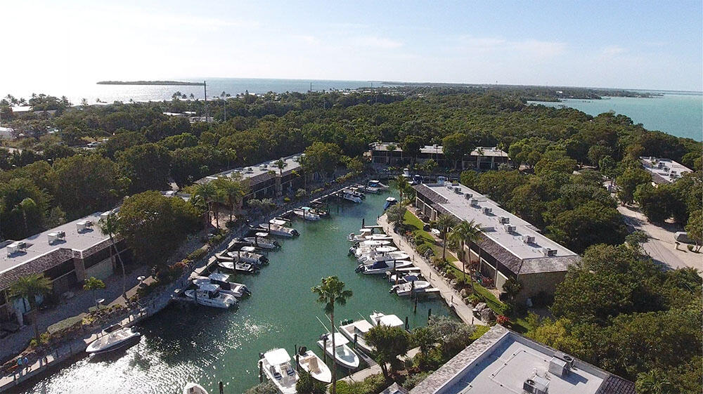 96000 Overseas Highway S8 + 24' Boat Slip