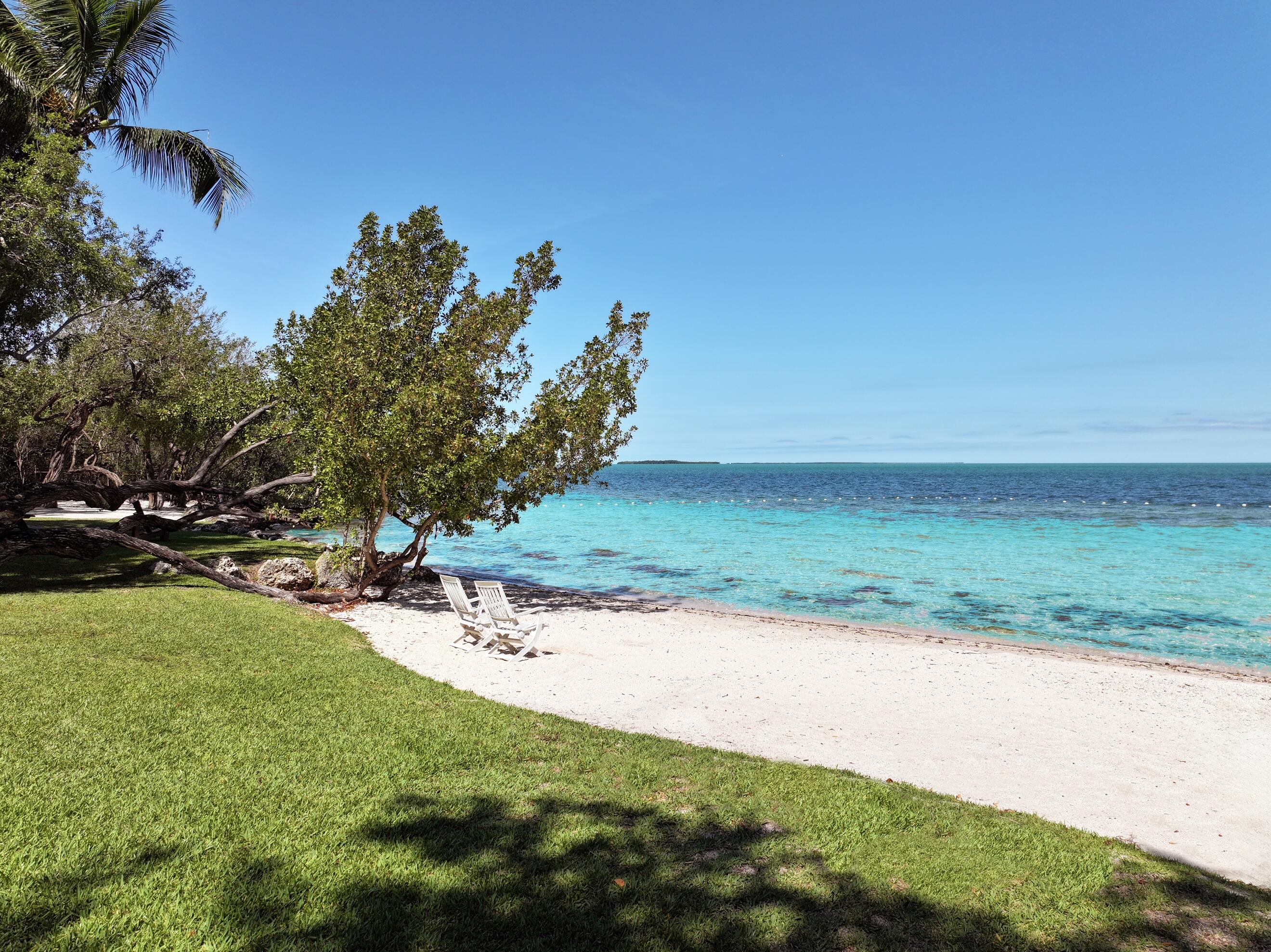 96000 Overseas Highway S8 + 24' Boat Slip