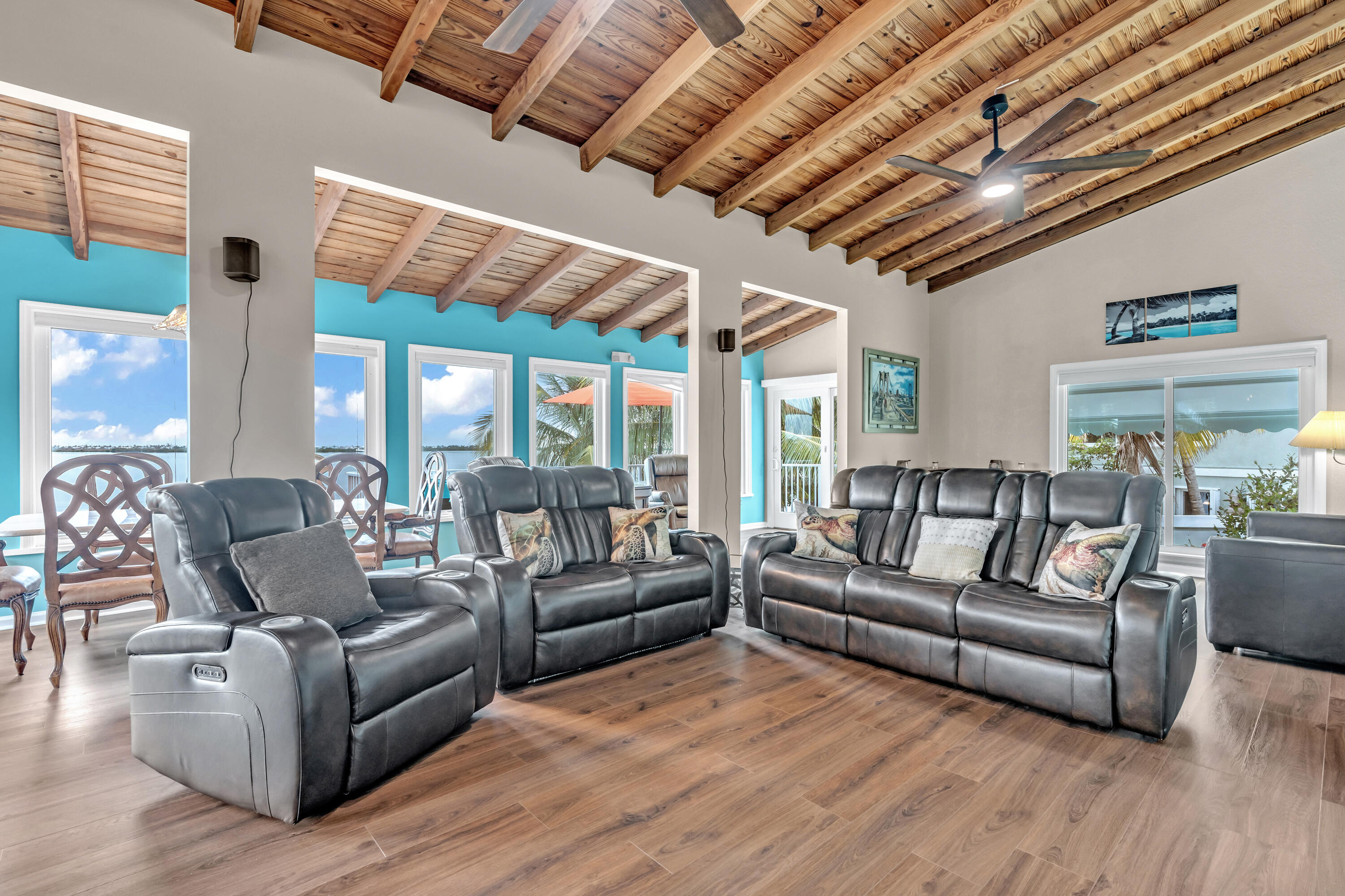 831 W Indies Drive