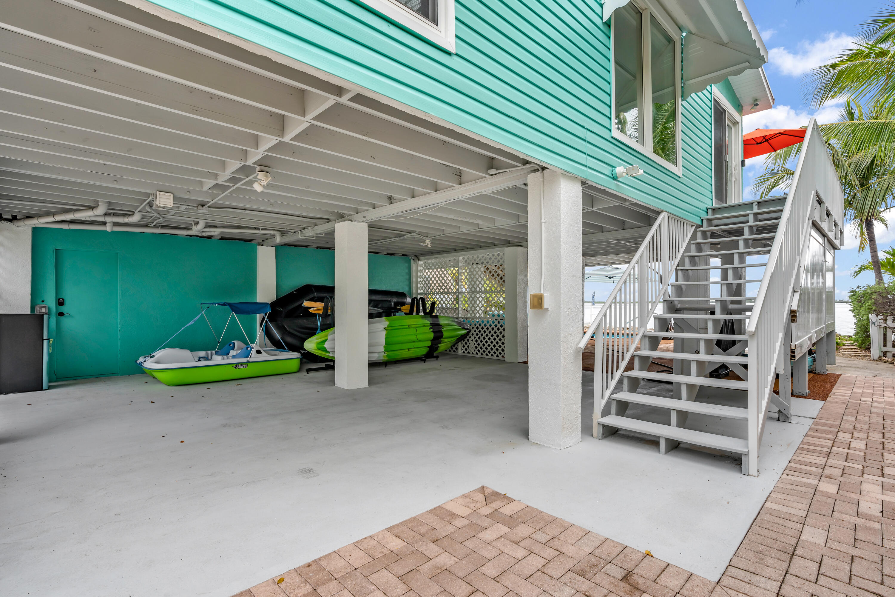 831 W Indies Drive