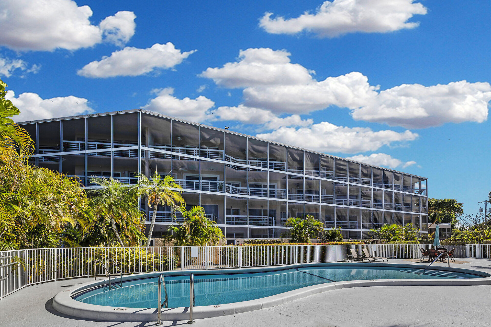 80450 Overseas Highway APT 106