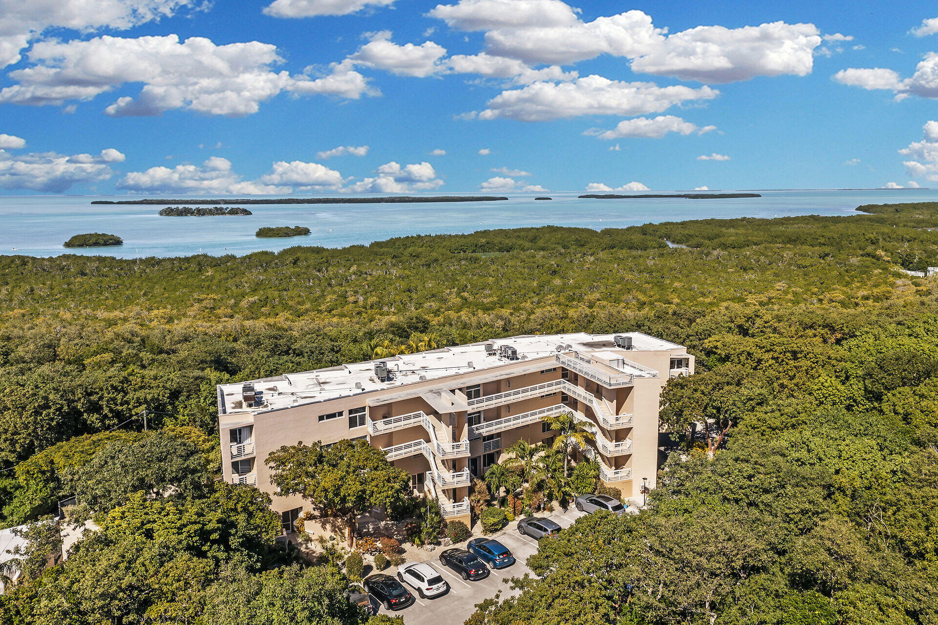80450 Overseas Highway APT 106