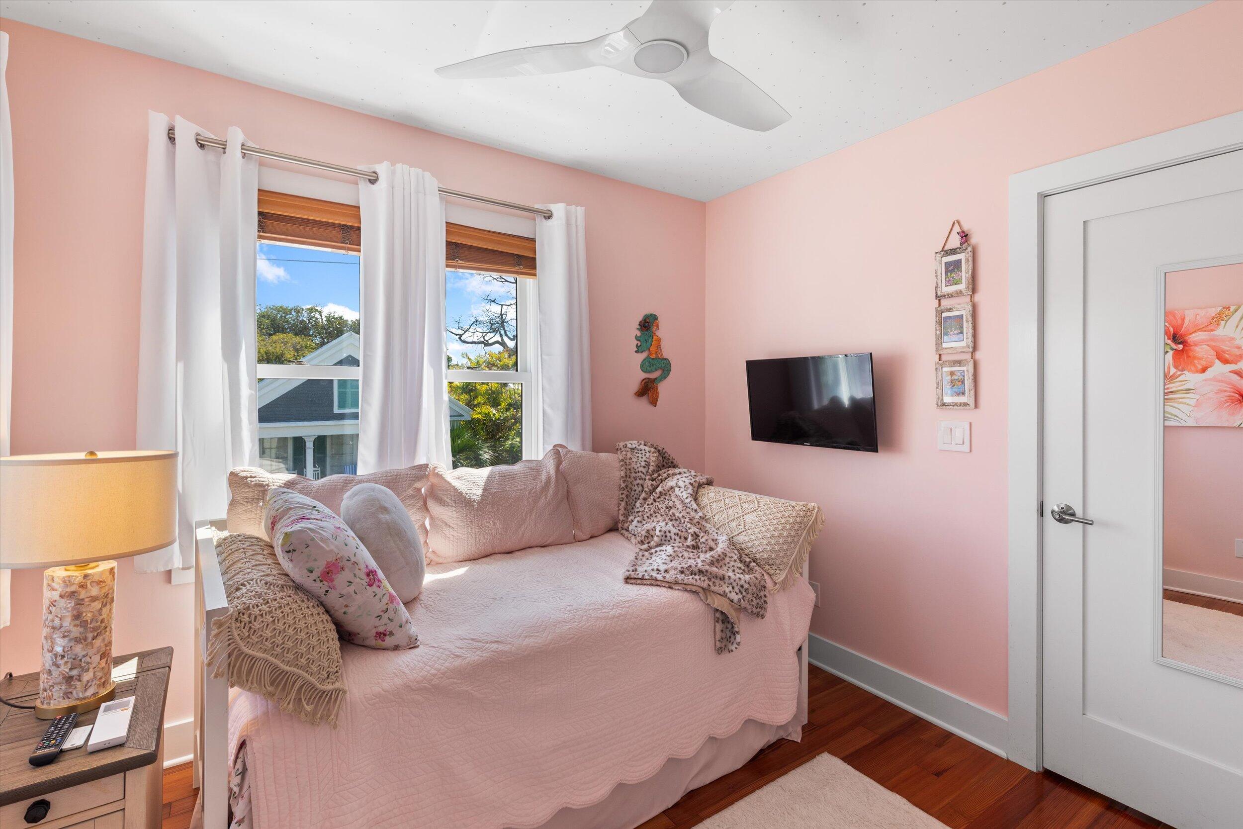 617 Fleming Street APT 4