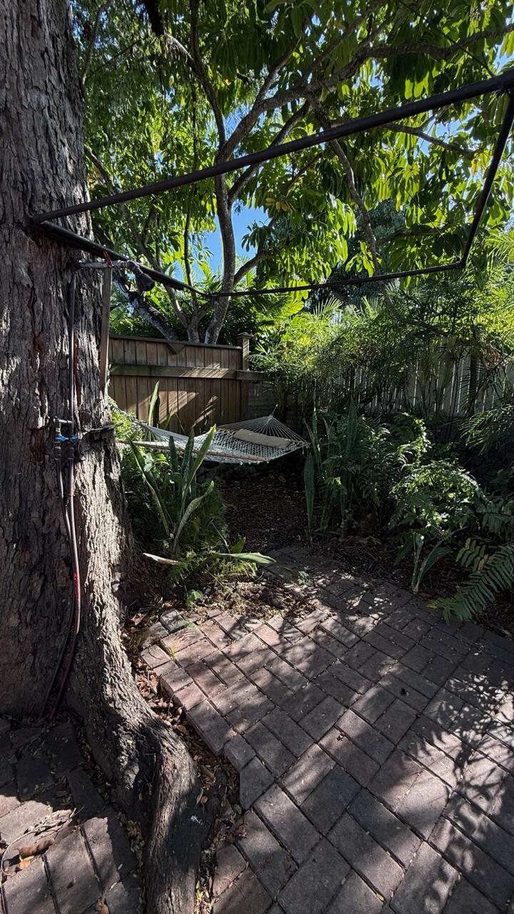 322 Southard Street