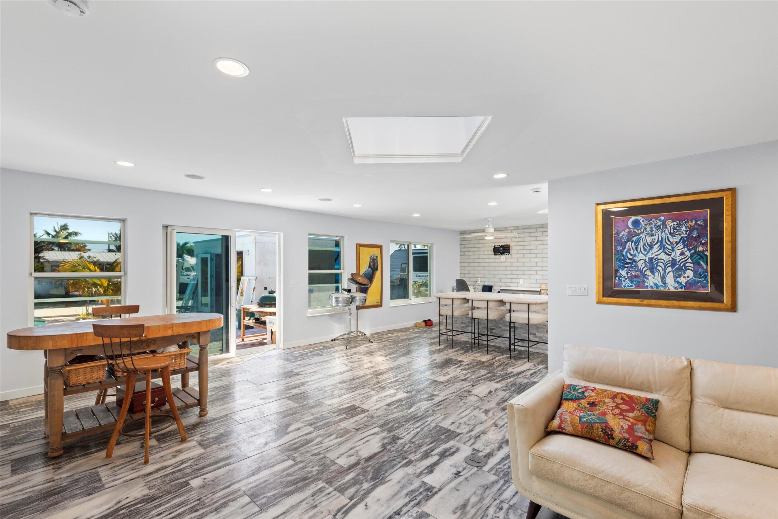 2924 Riviera Drive