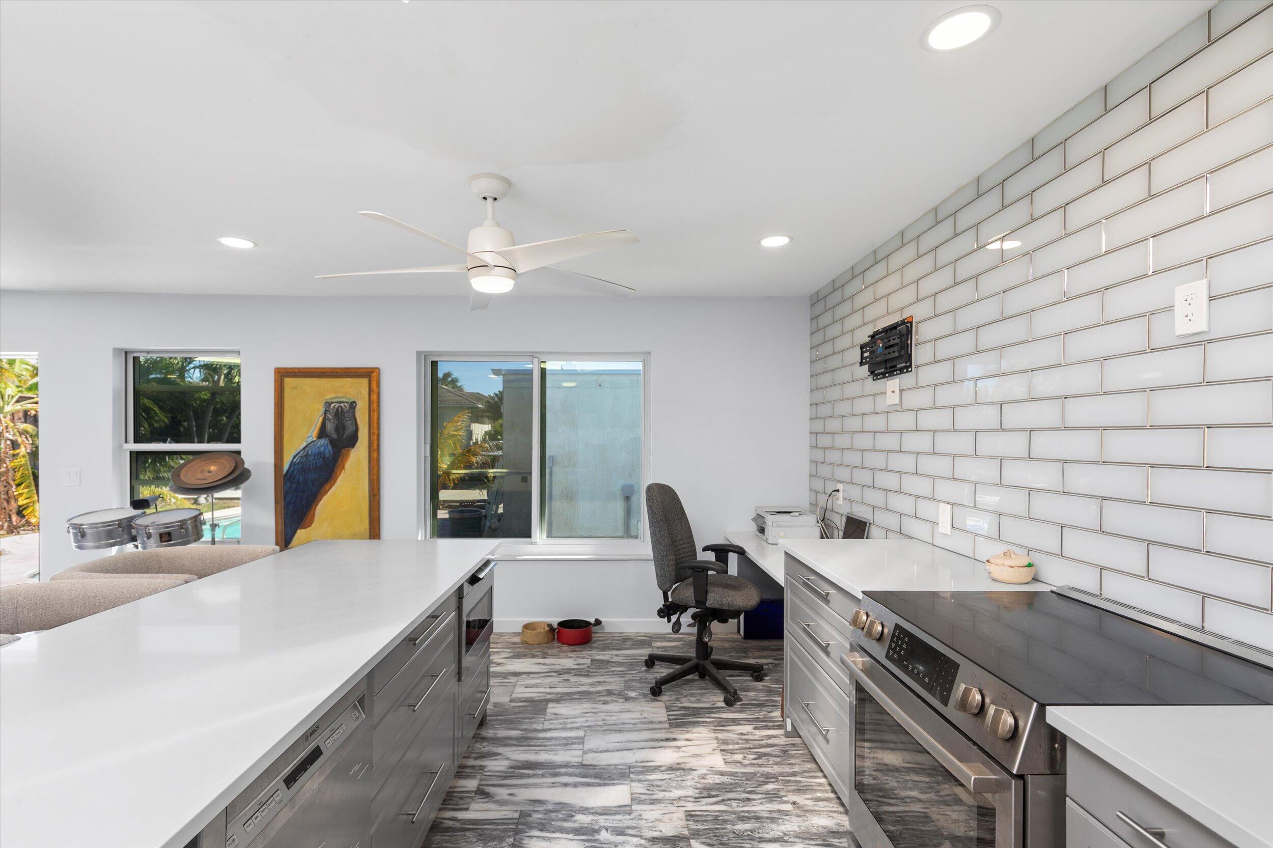 2924 Riviera Drive