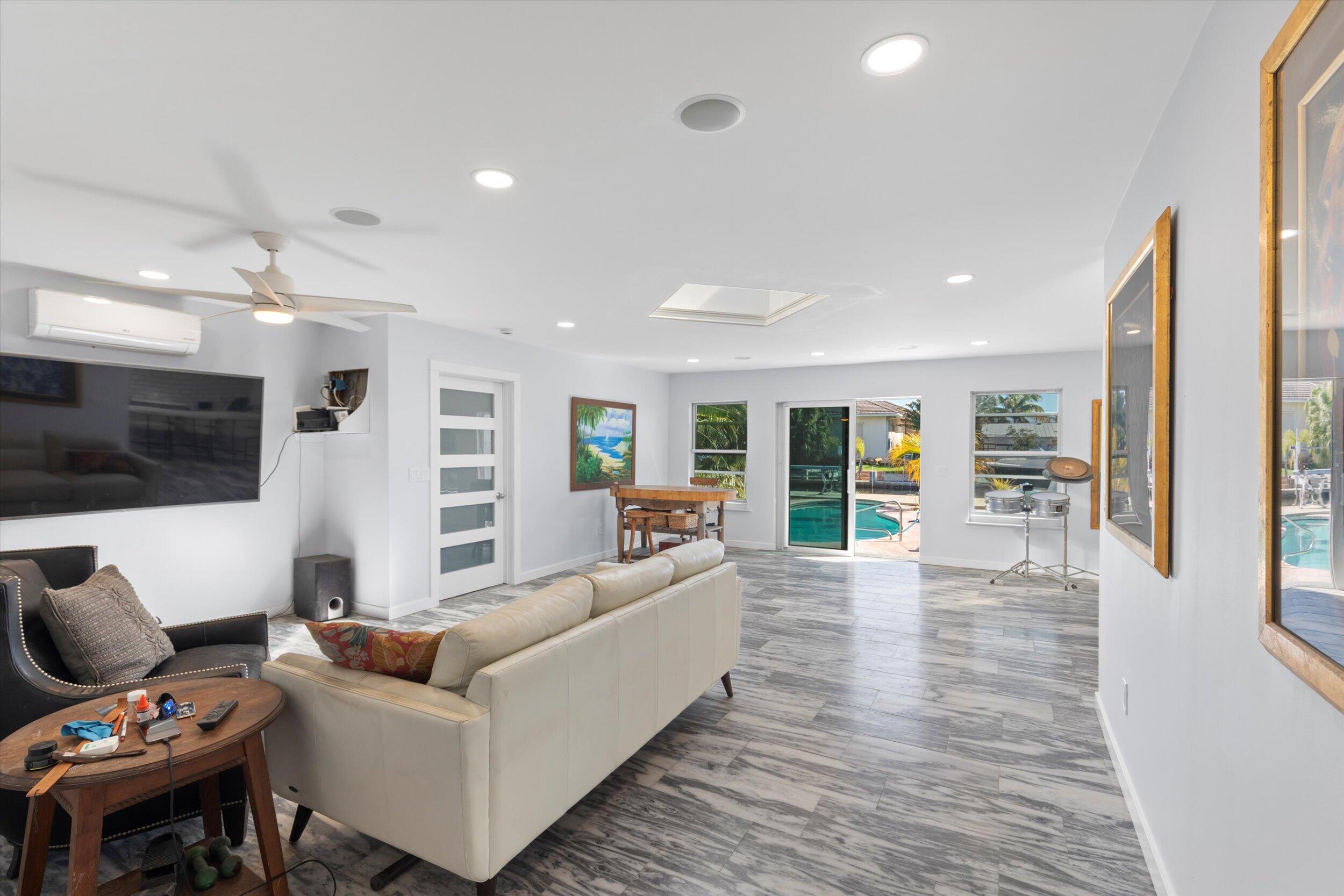2924 Riviera Drive