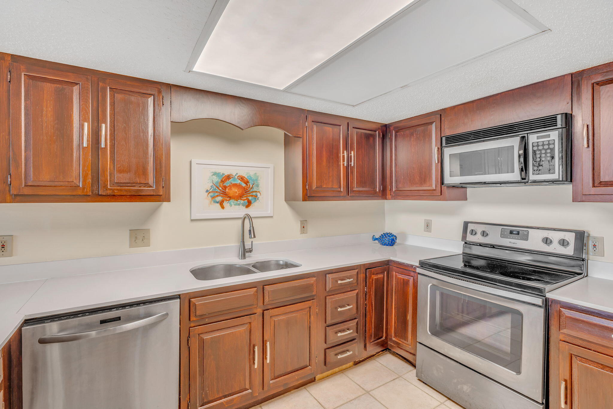 1001 W Ocean Drive 1-204