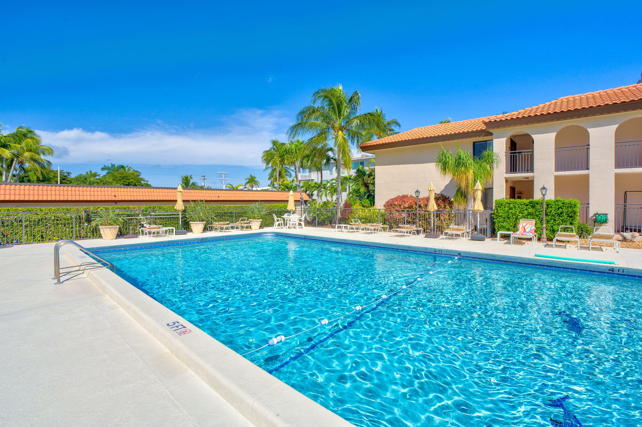1001 W Ocean Drive 1-204