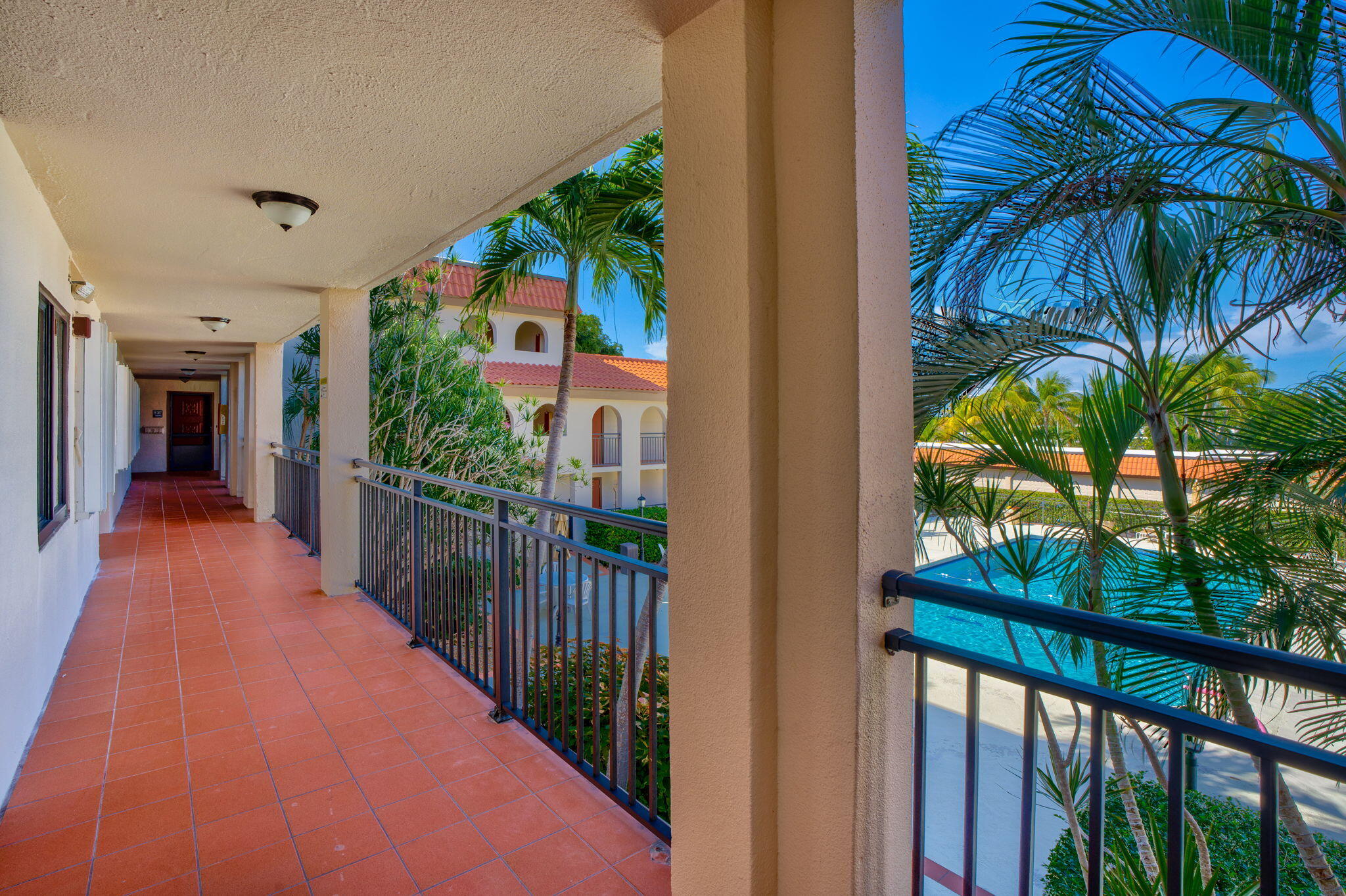 1001 W Ocean Drive 1-204