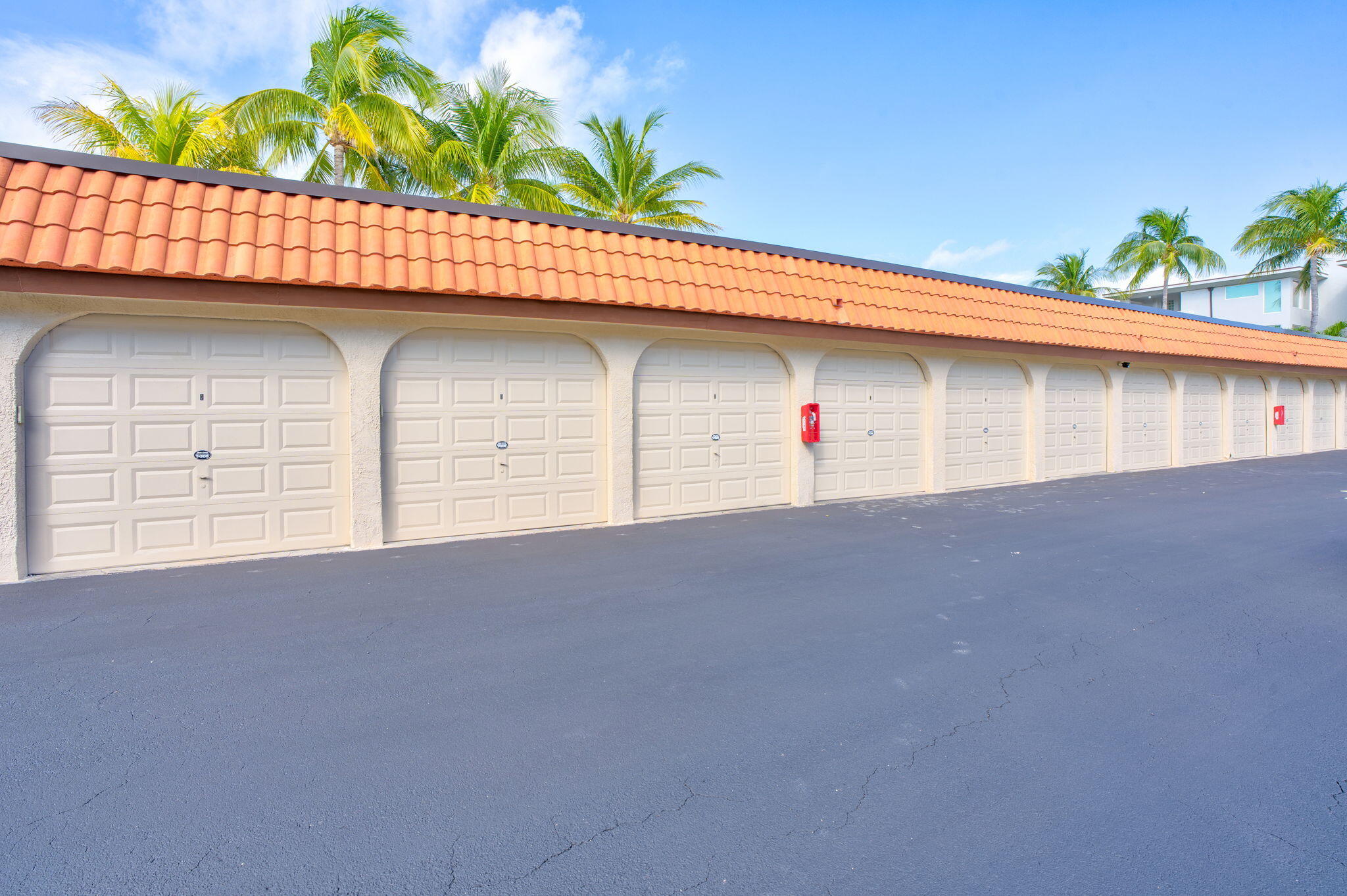 1001 W Ocean Drive 1-204