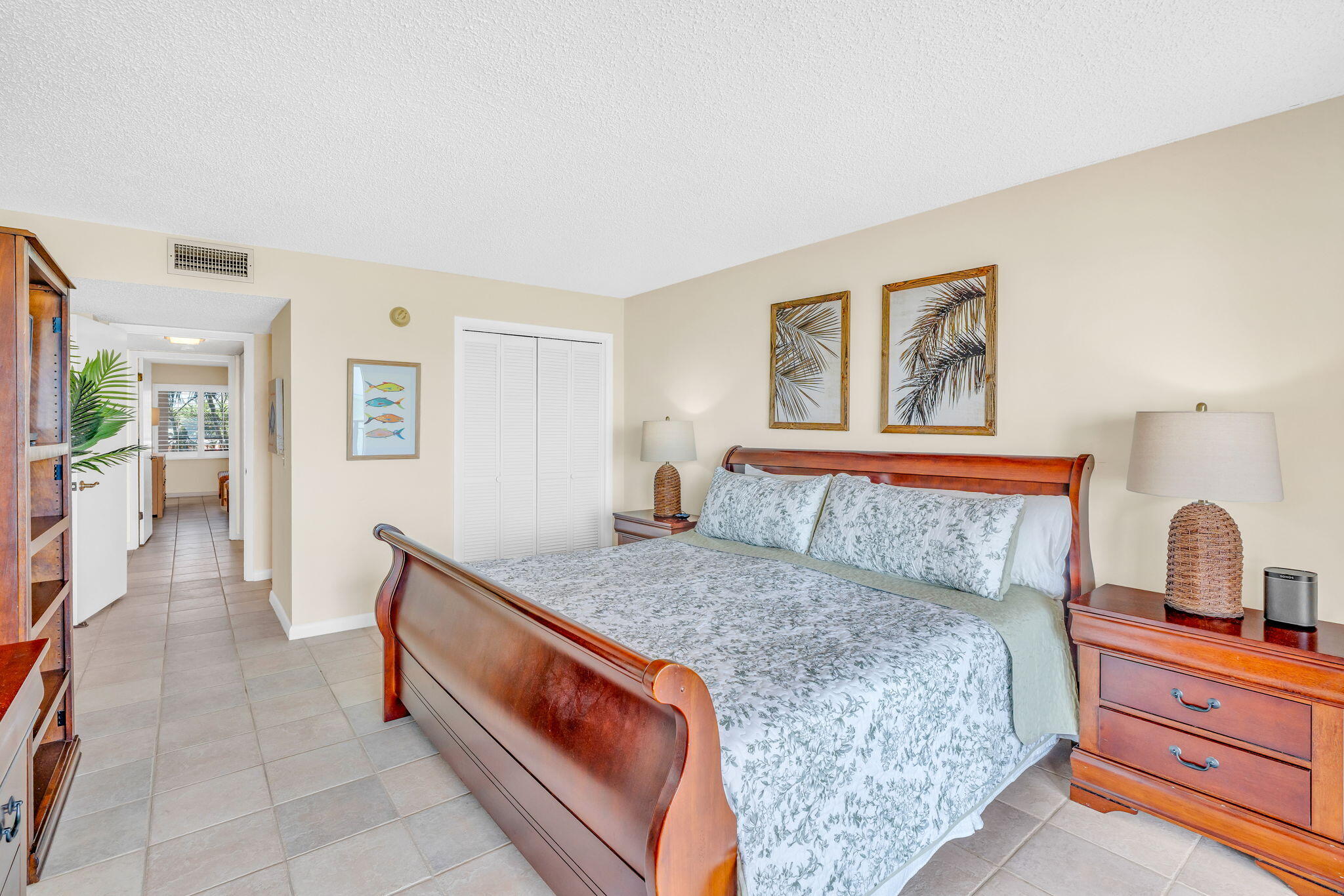 1001 W Ocean Drive 1-204