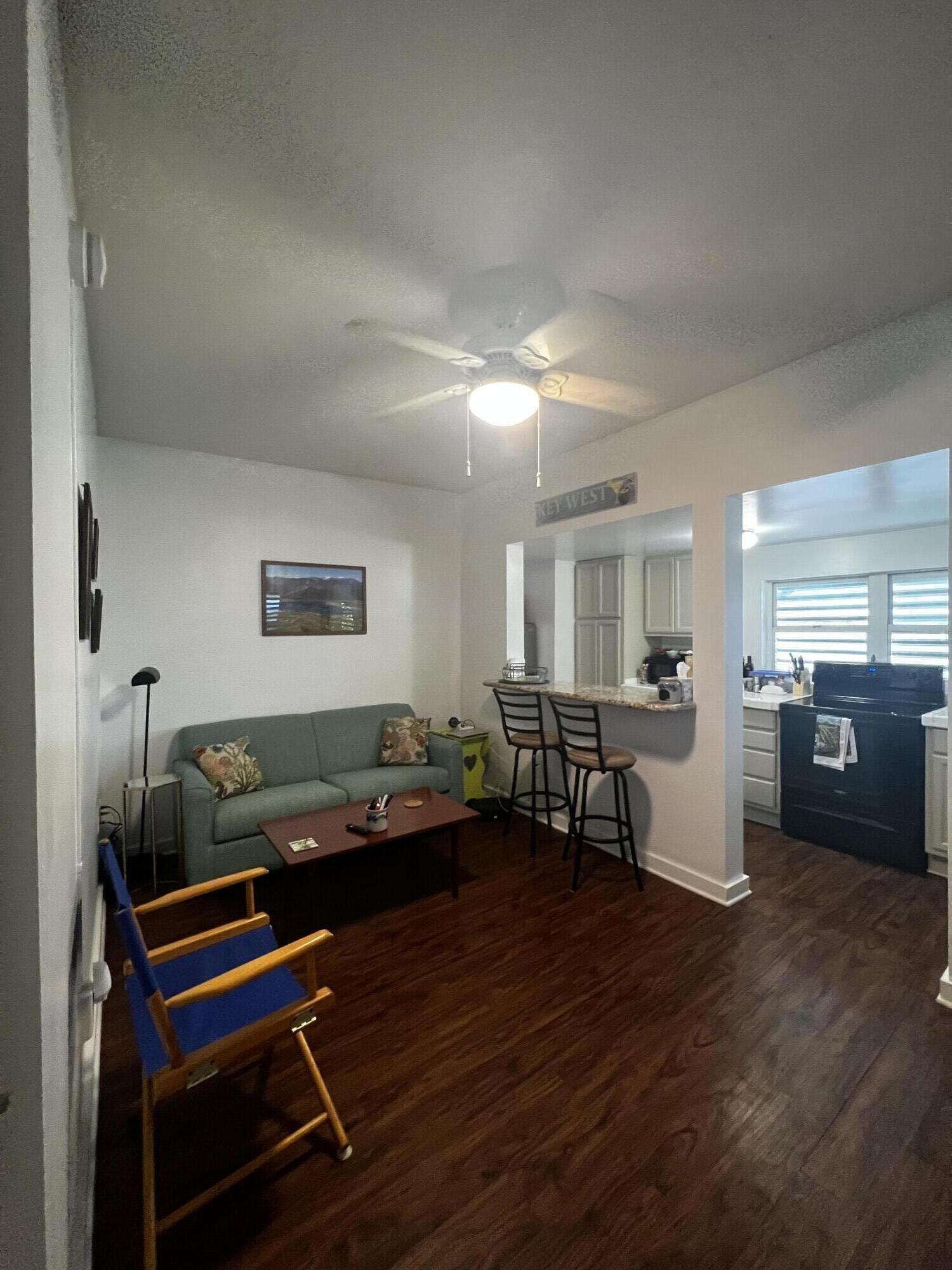 1830 Fogarty Avenue APT 4