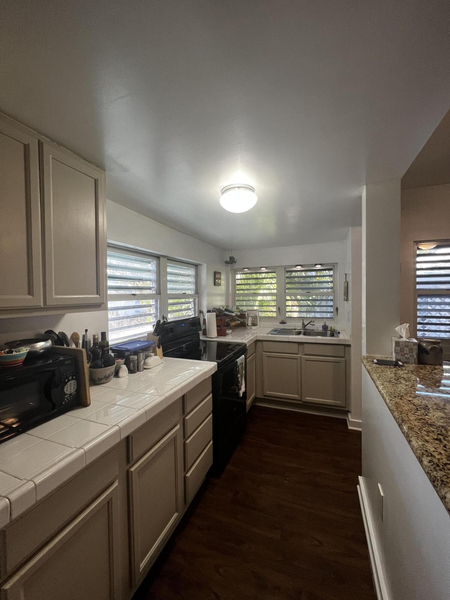 1830 Fogarty Avenue APT 4
