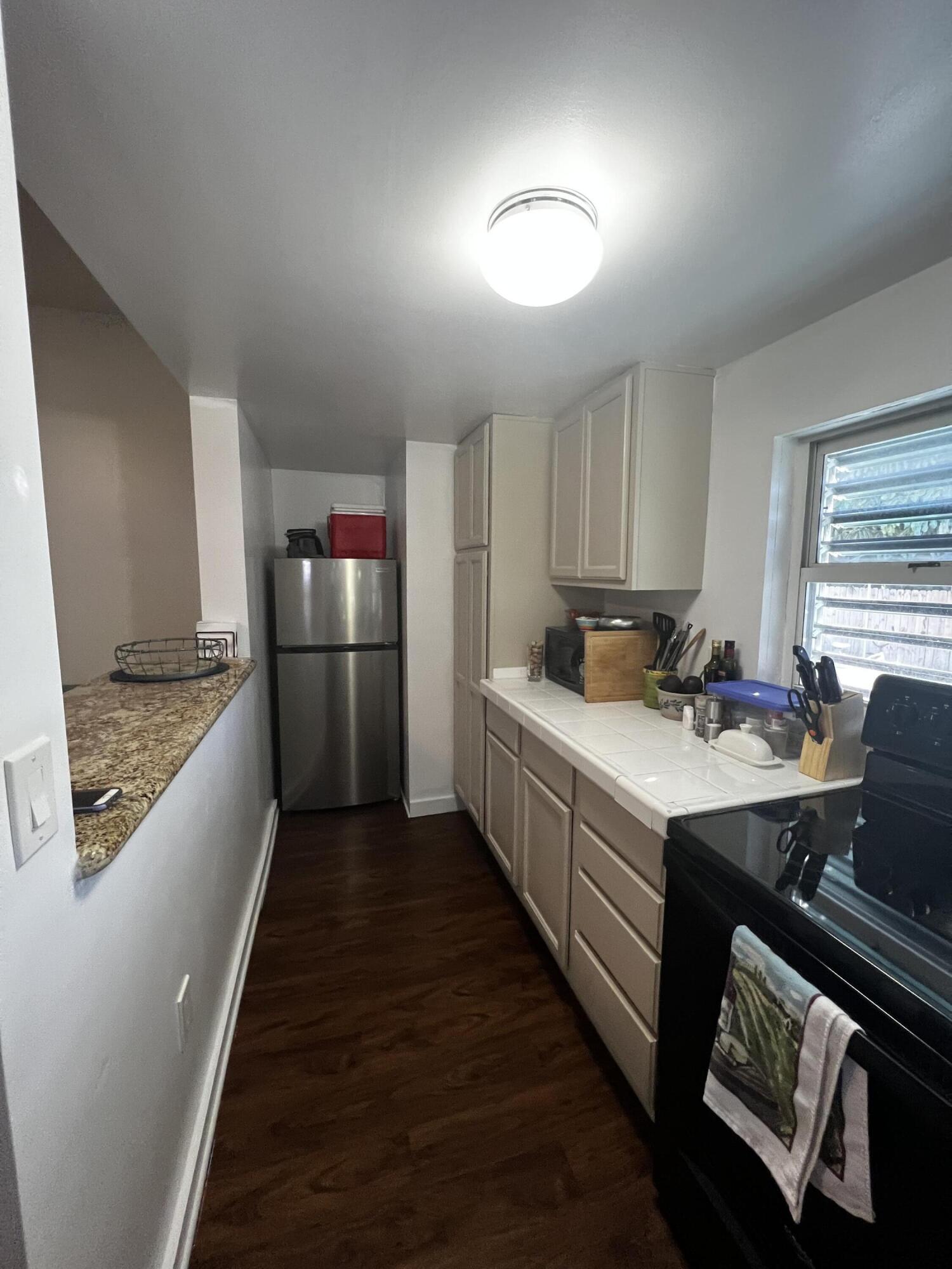 1830 Fogarty Avenue APT 4
