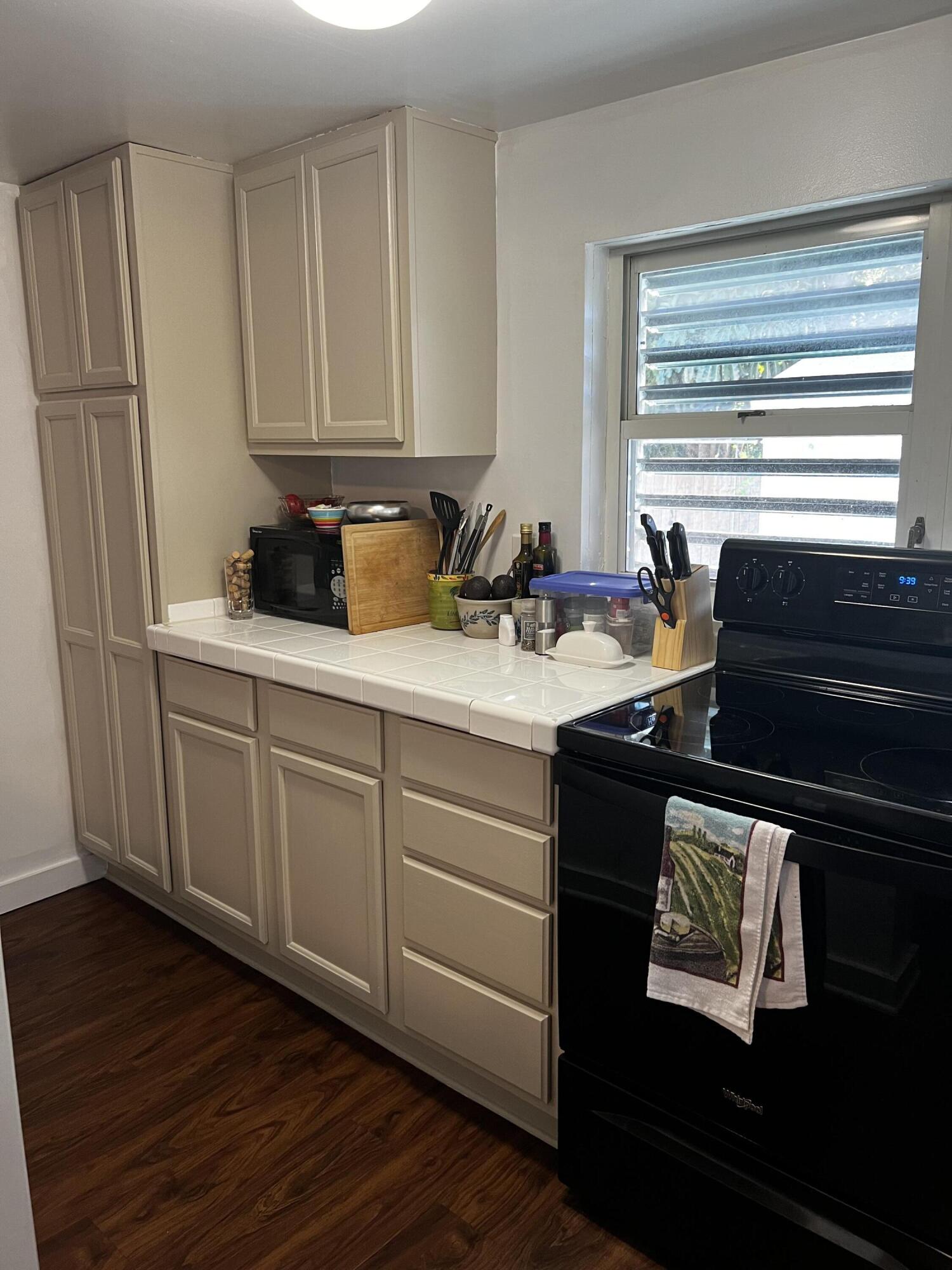 1830 Fogarty Avenue APT 4