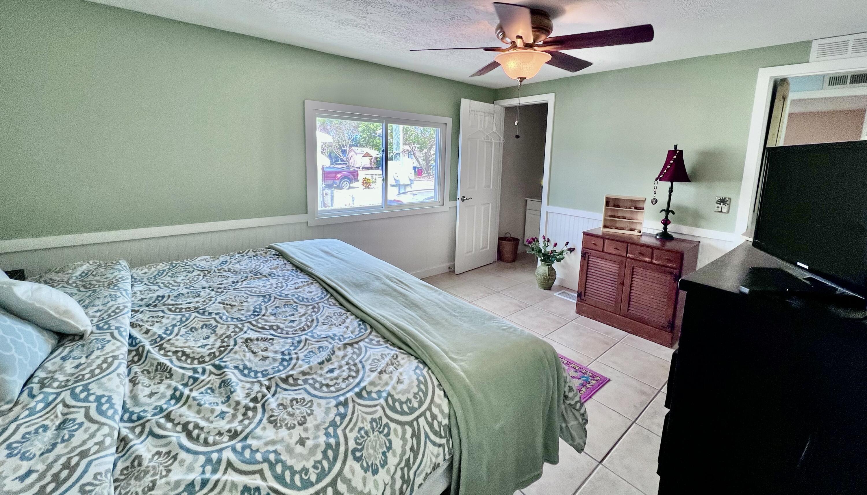 27970 Lobster Tail Trail