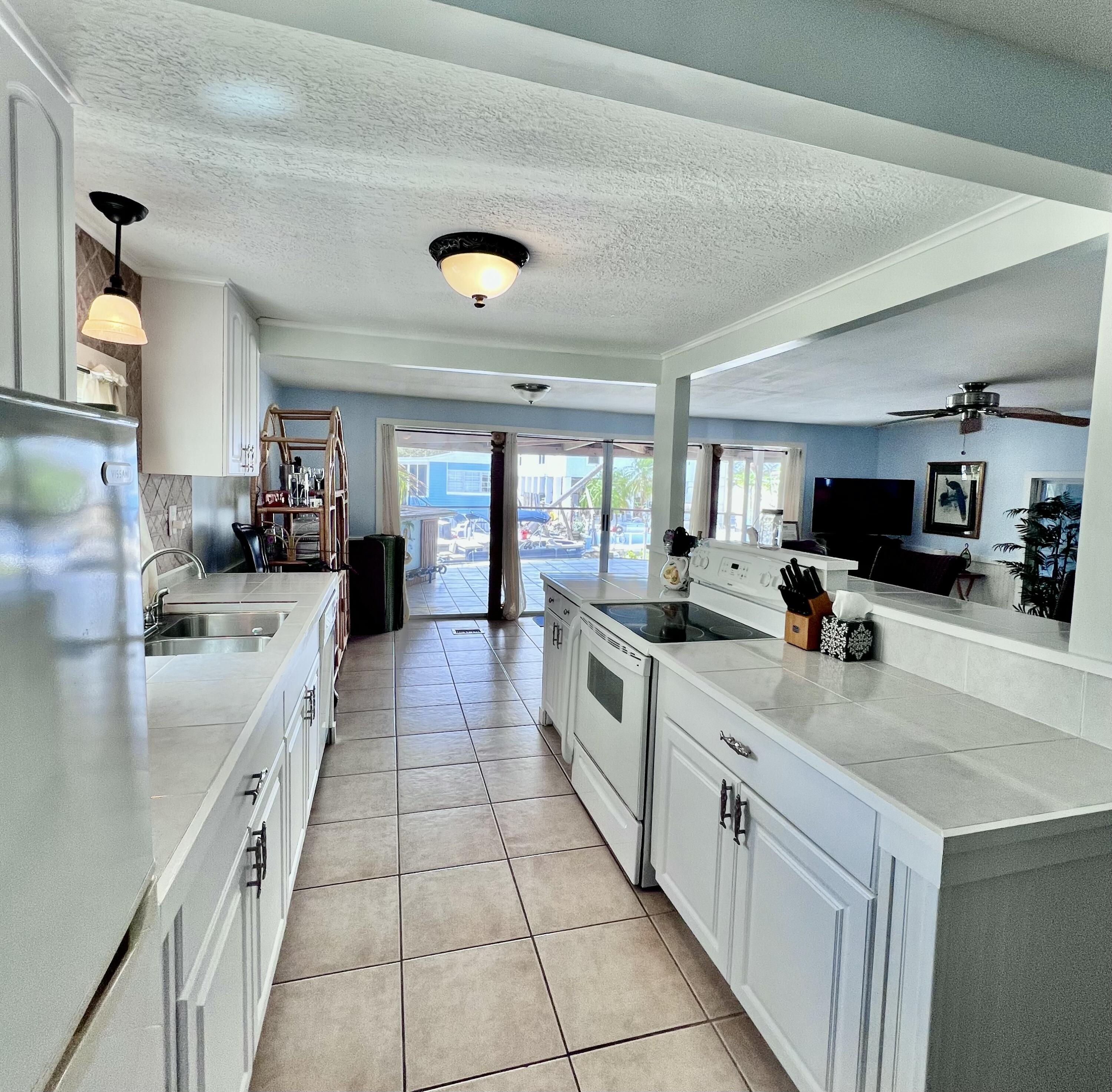 27970 Lobster Tail Trail