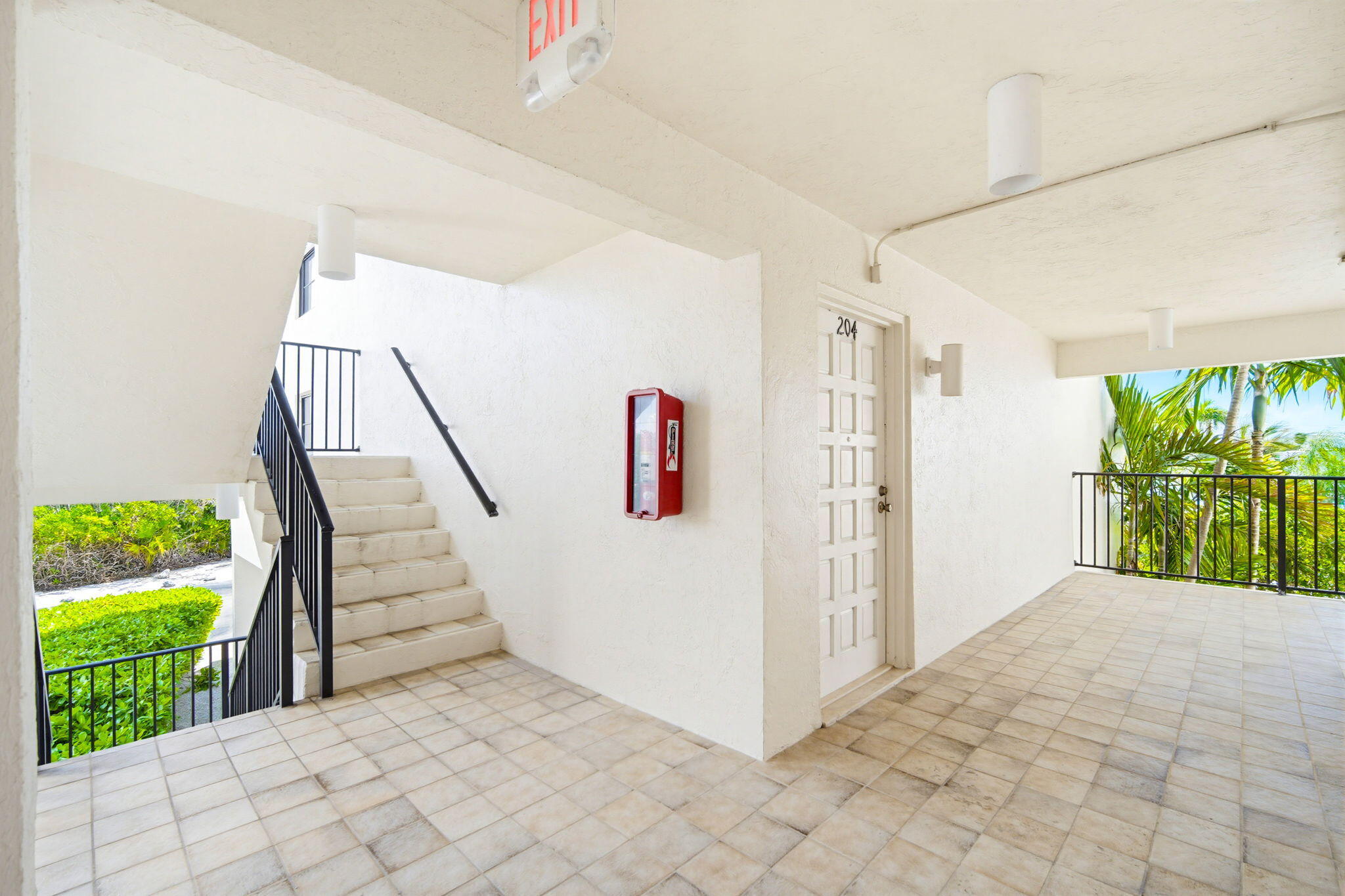 1500 Overseas Highway 204