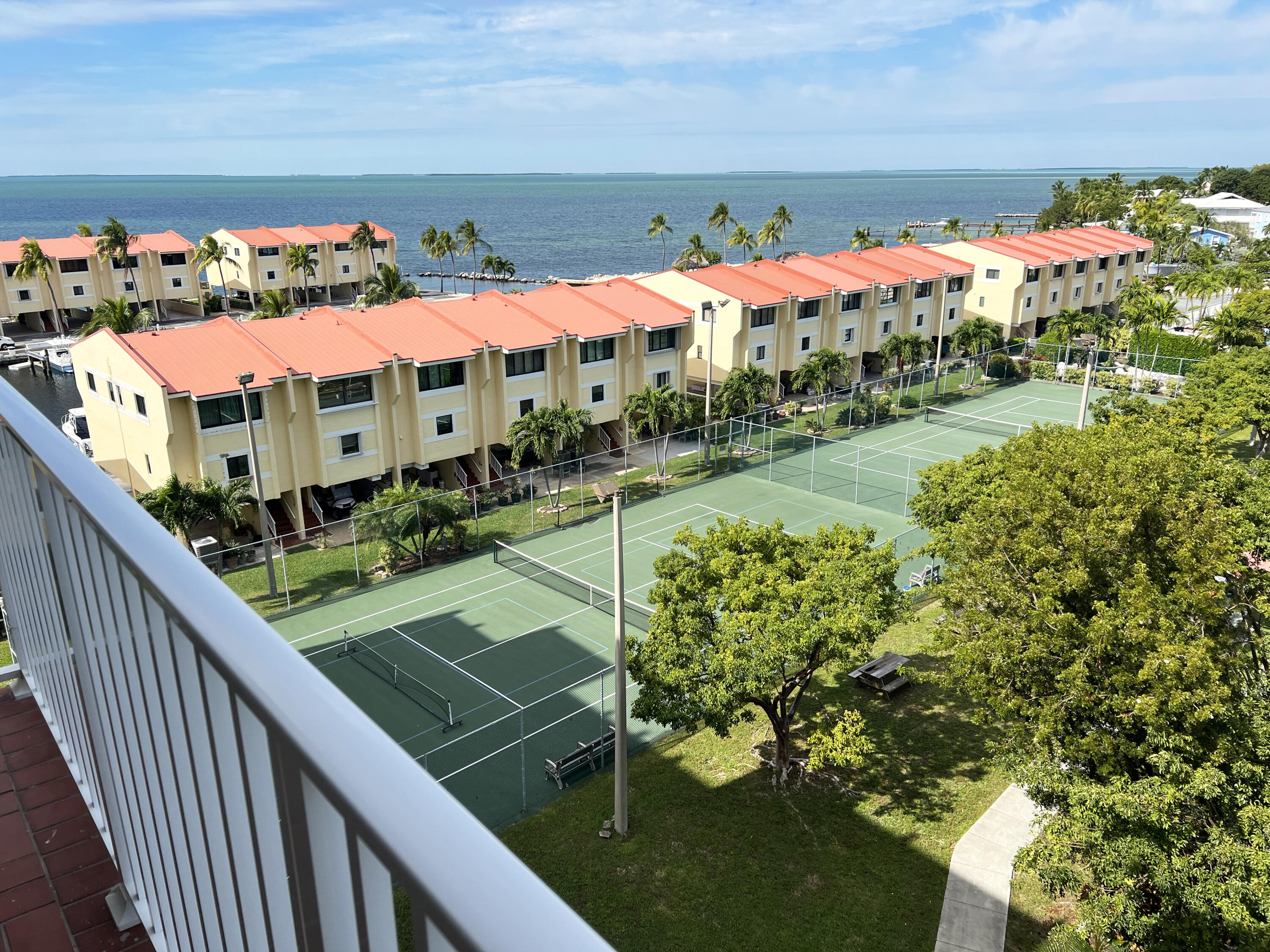 88540 Overseas Highway 503 + Boat Slip
