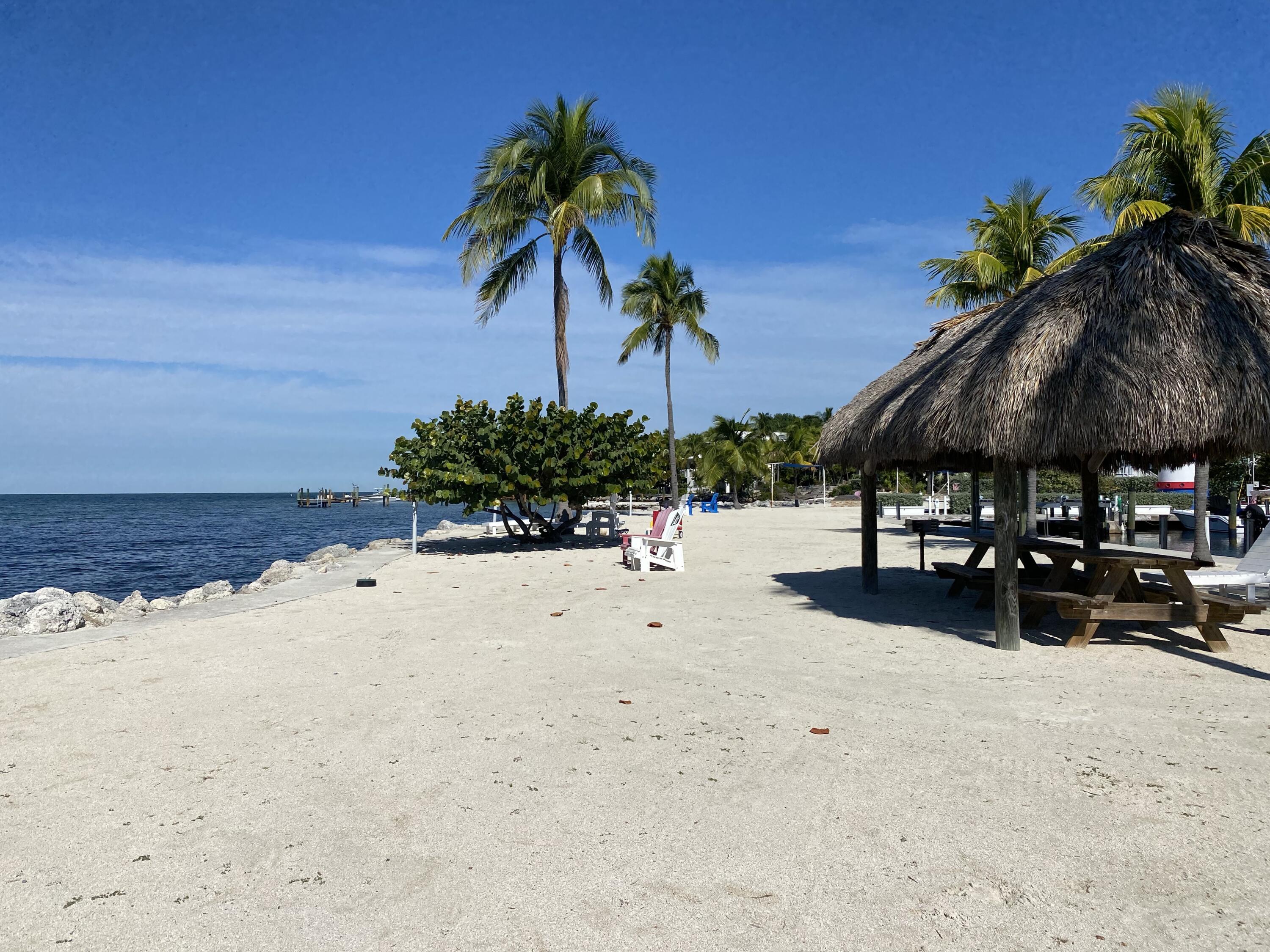 88540 Overseas Highway 503 + Boat Slip