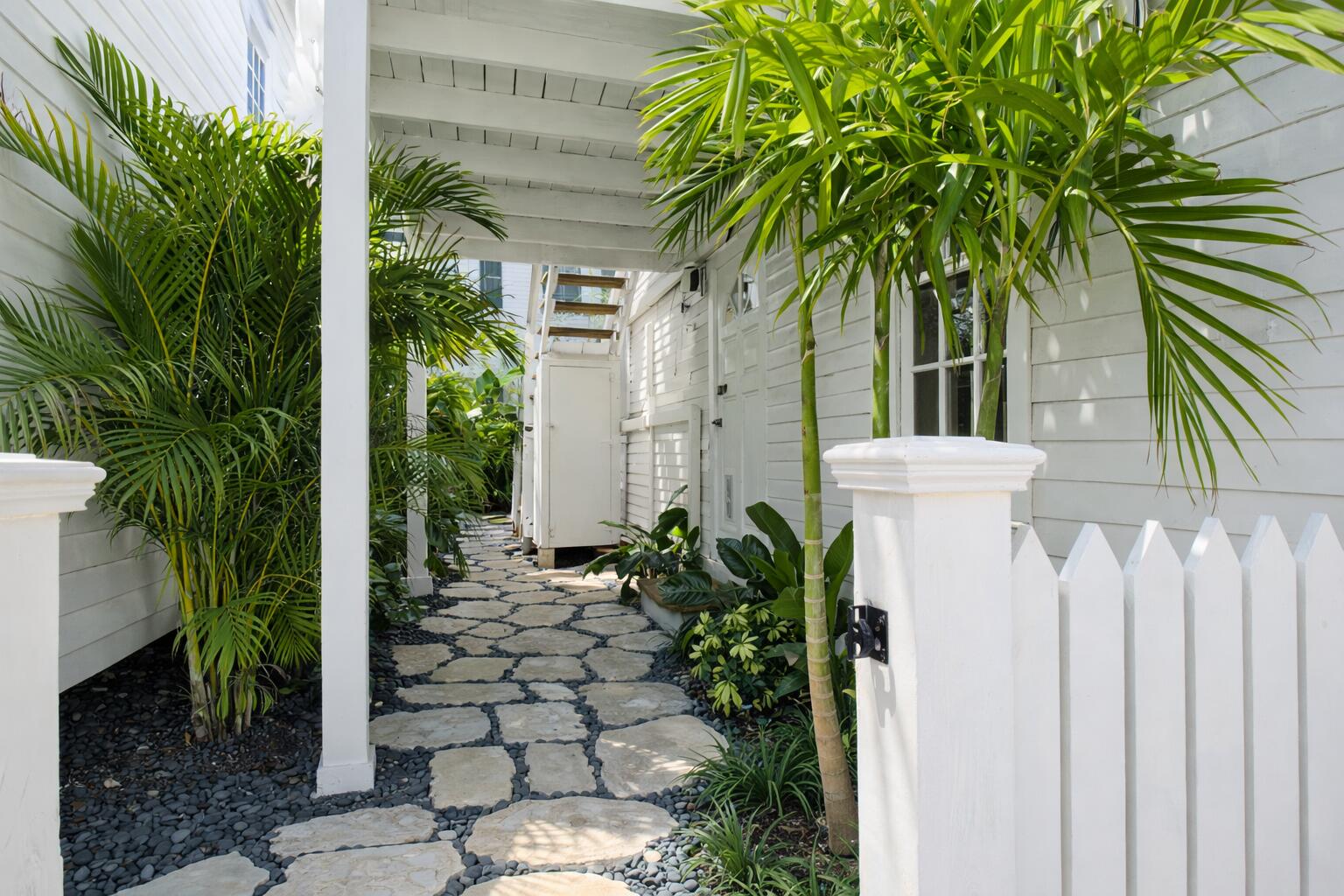 828 Fleming Street