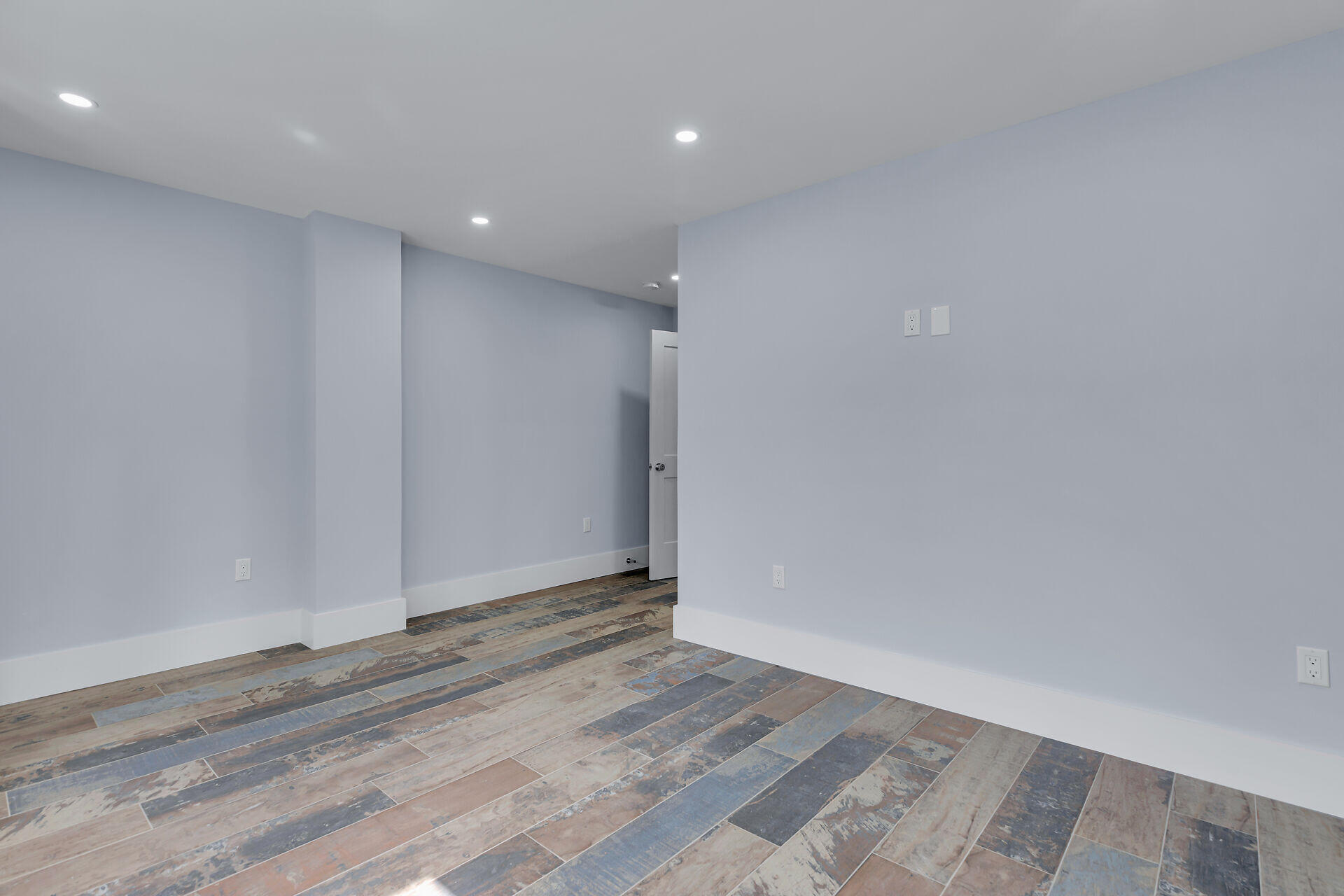 124 Venetian Way