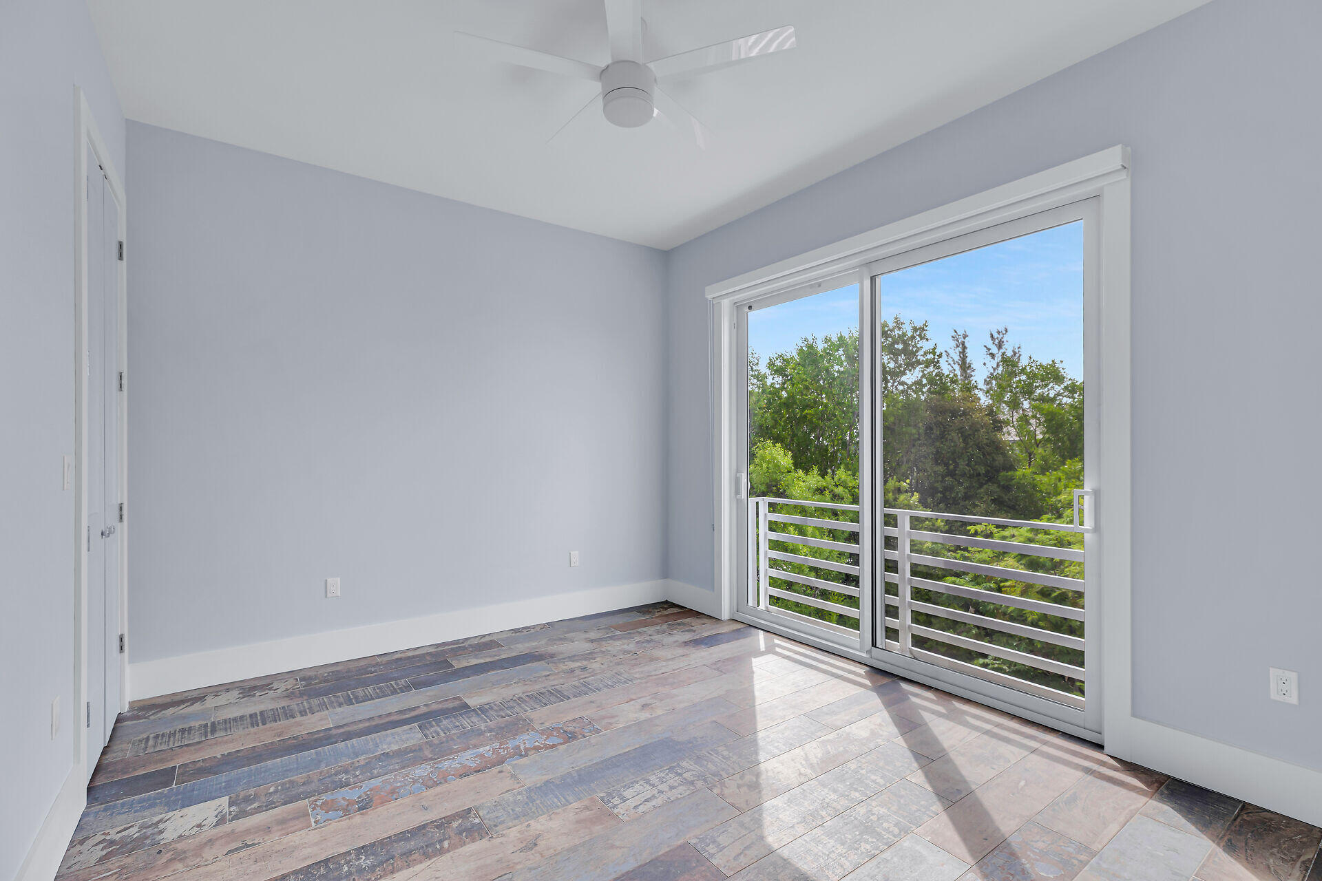 124 Venetian Way