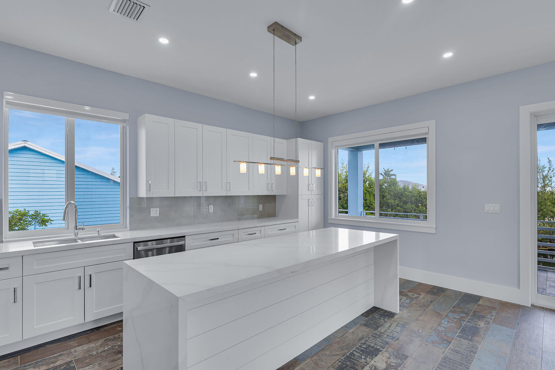 124 Venetian Way