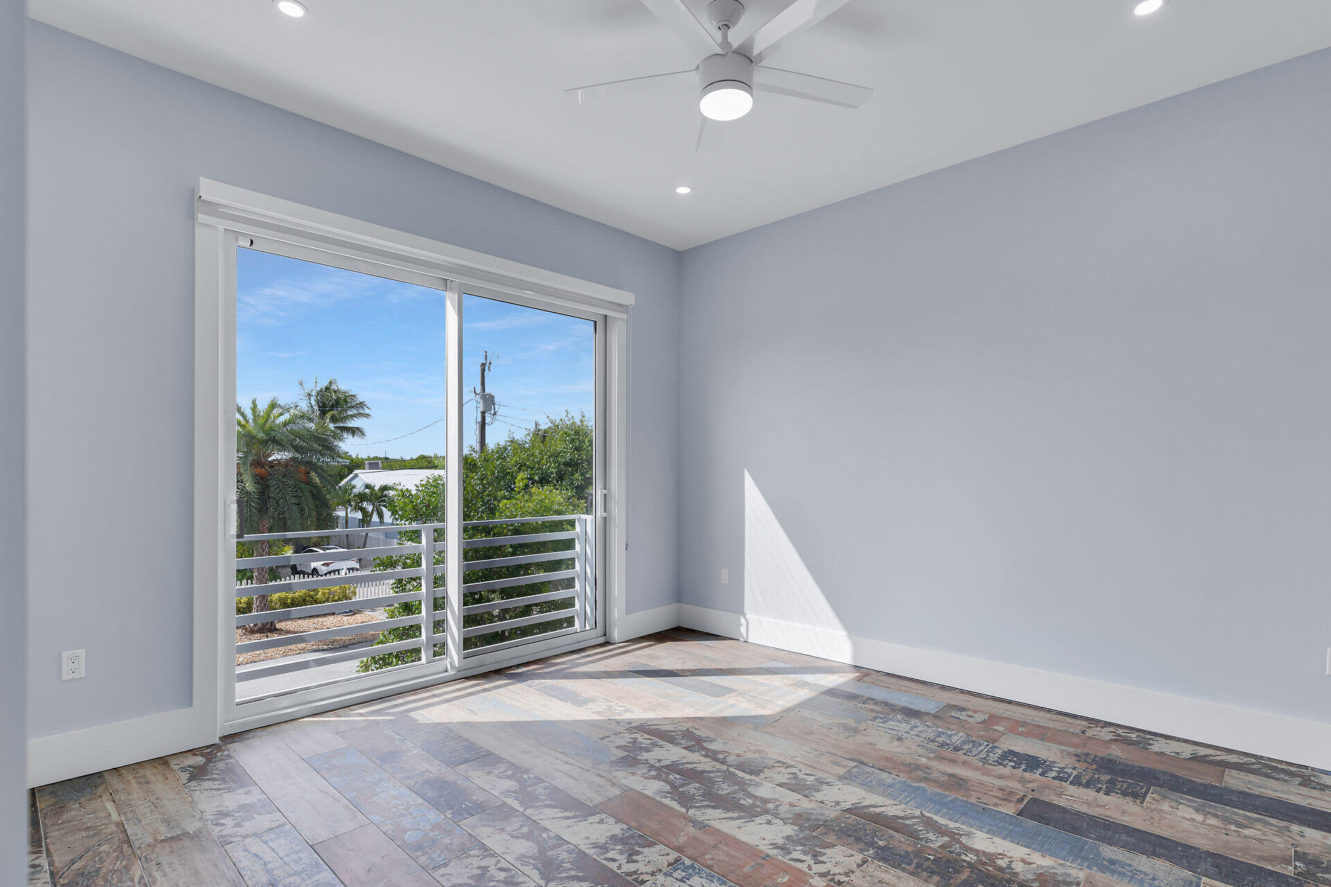 124 Venetian Way