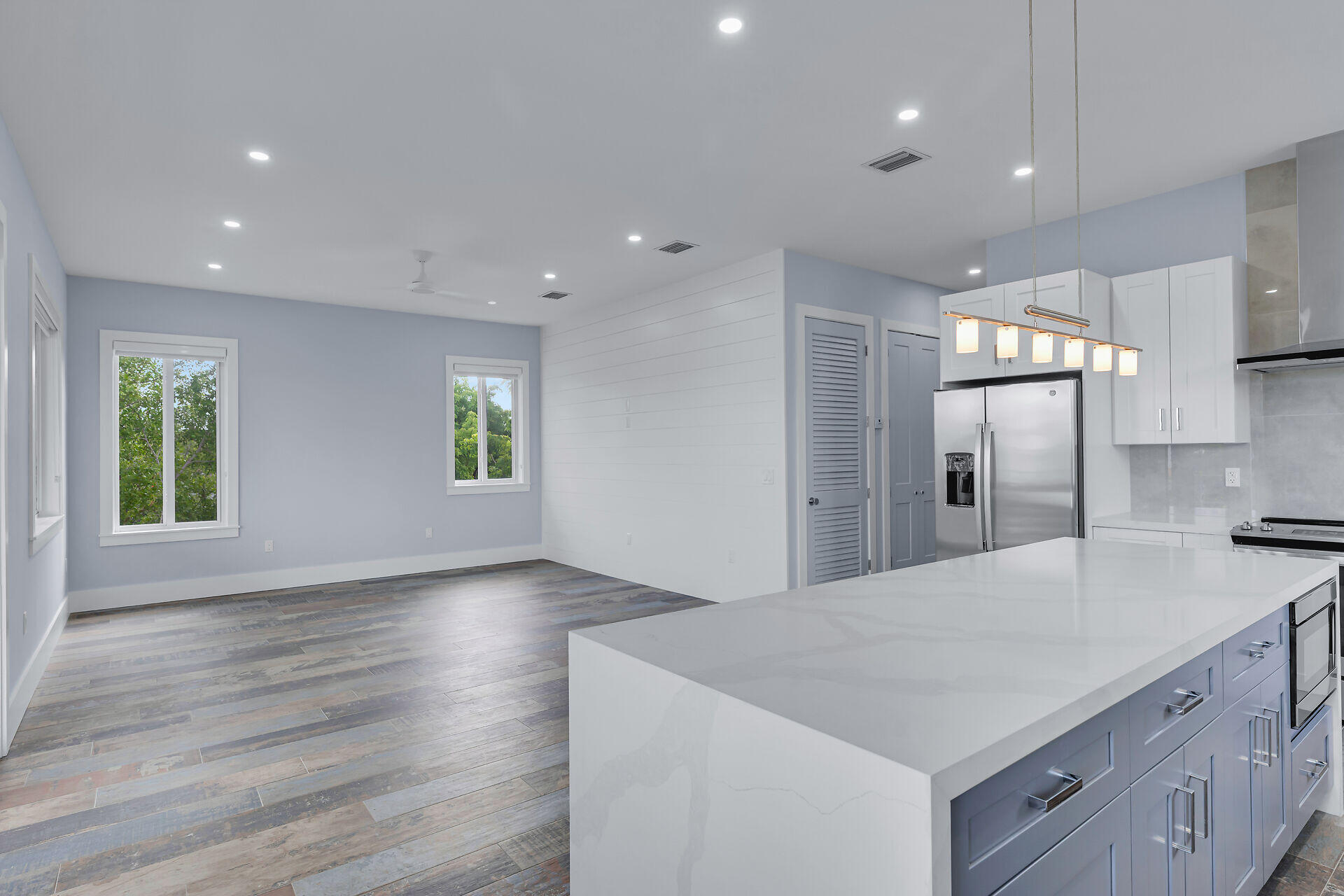 124 Venetian Way