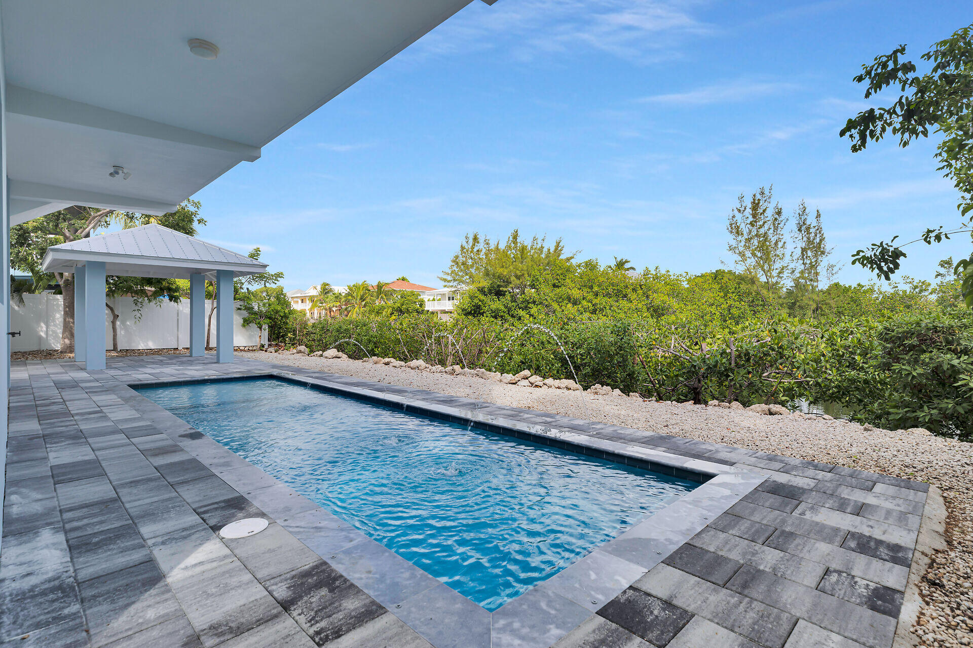 124 Venetian Way