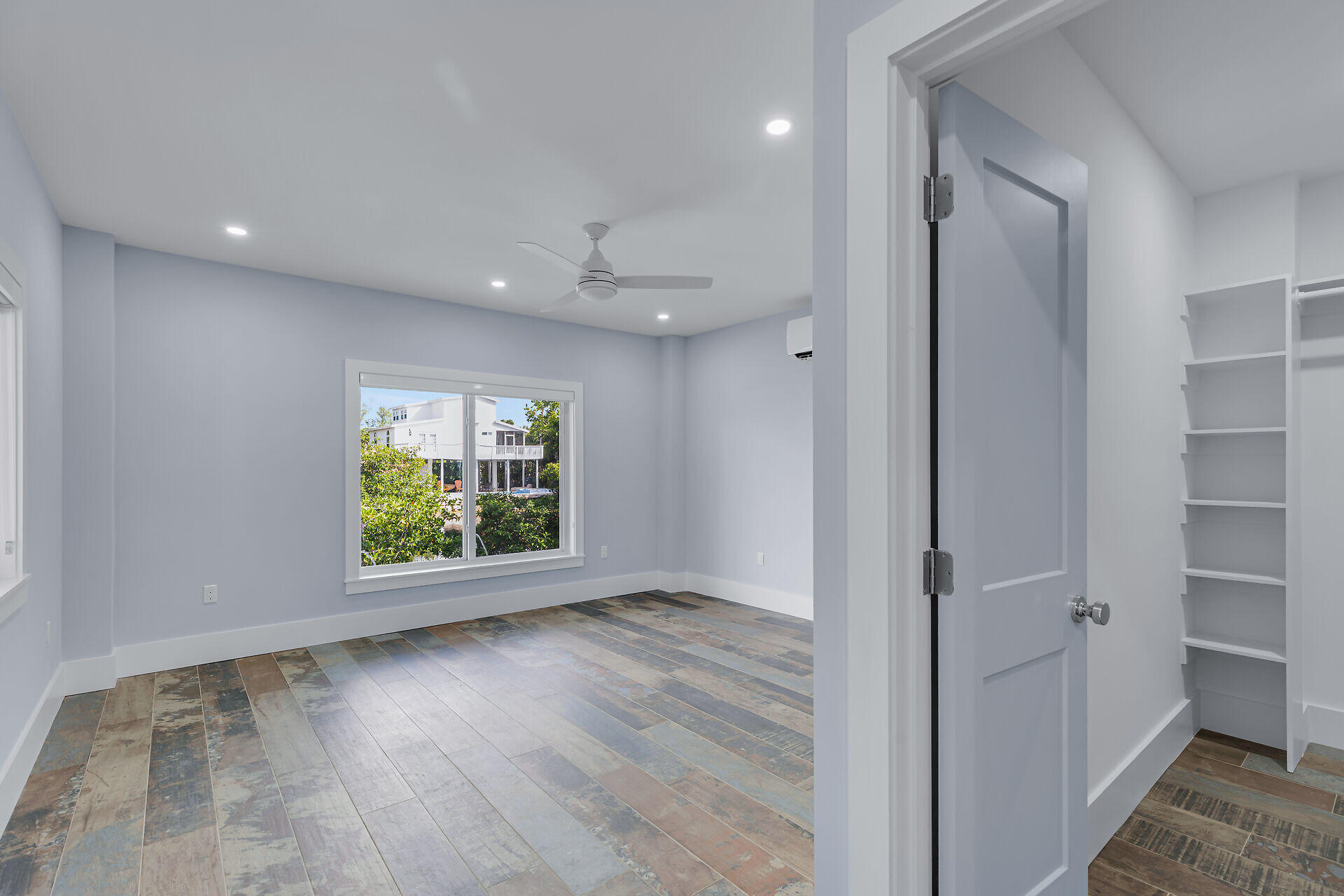 124 Venetian Way